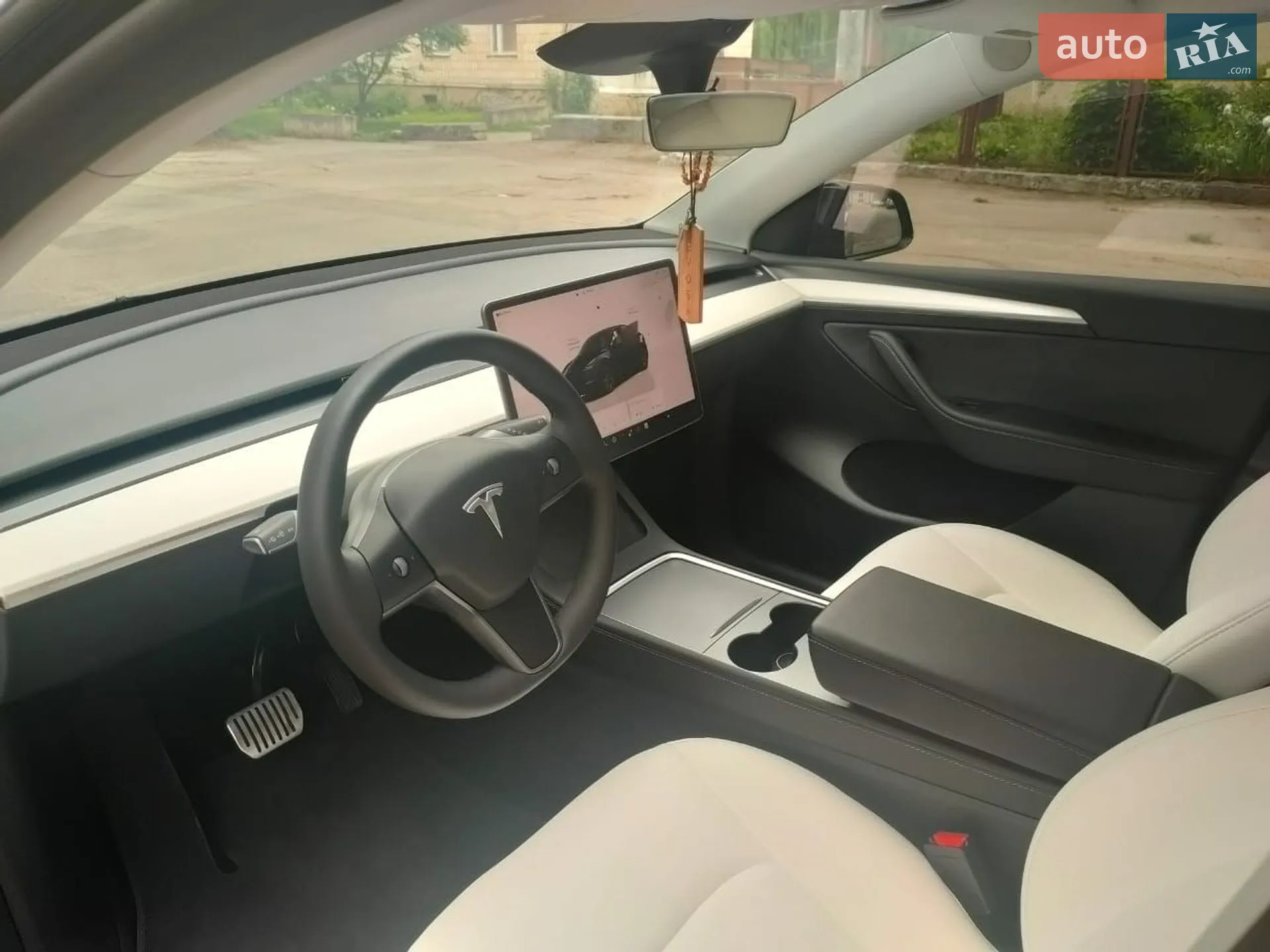 2024 Tesla Model Y - мініатюра 10