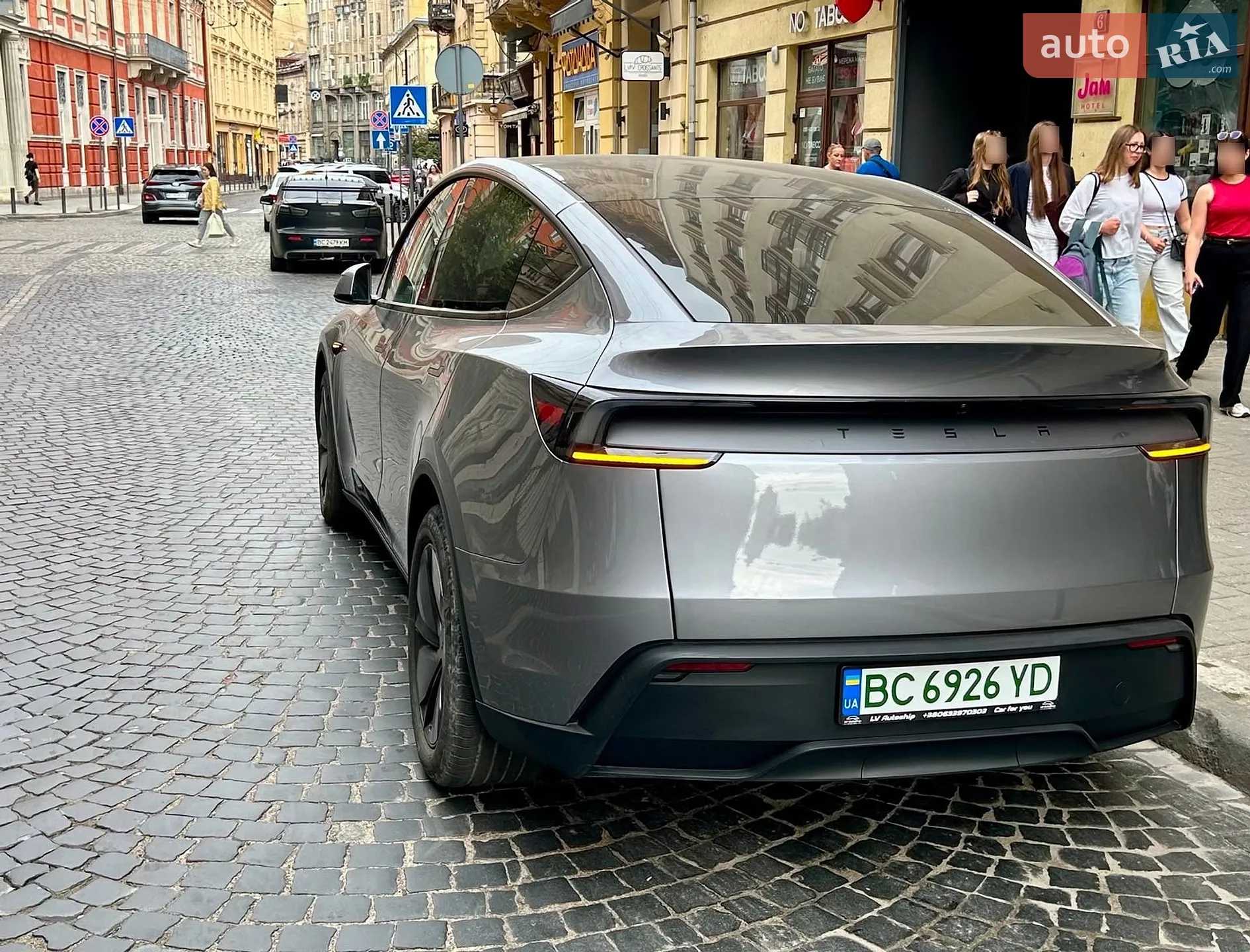 2025 Tesla Model Y - мініатюра 7