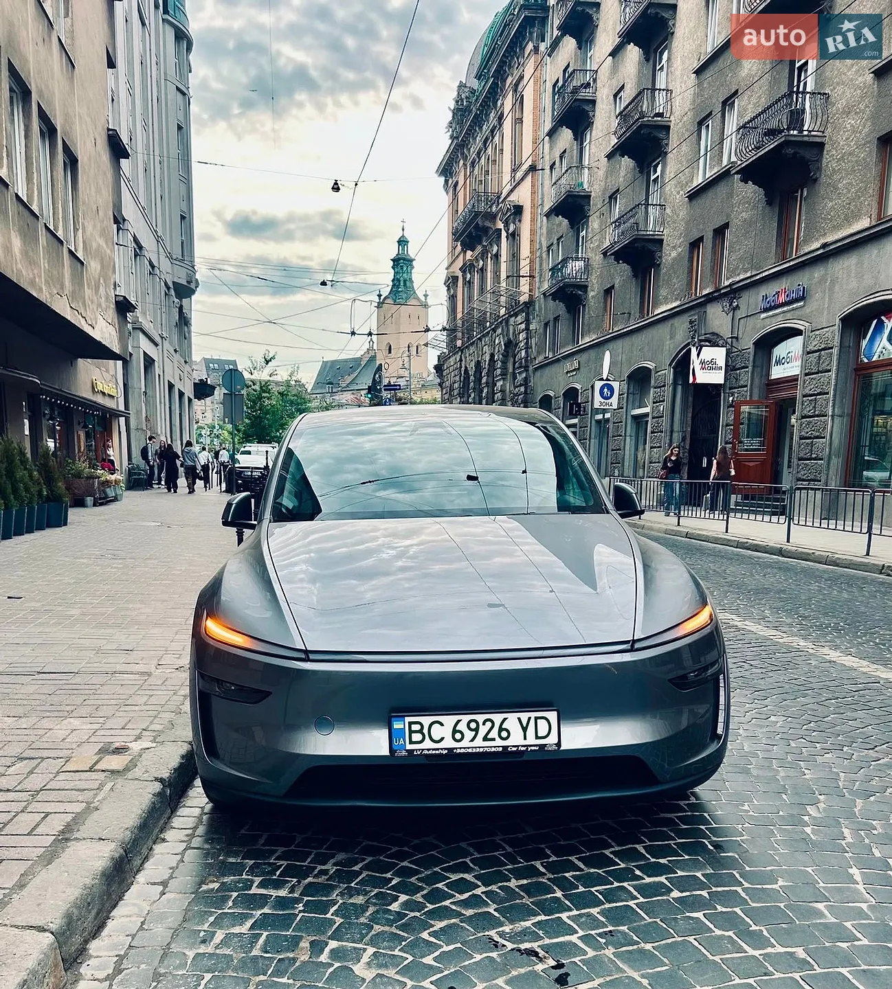 2025 Tesla Model Y - мініатюра 8