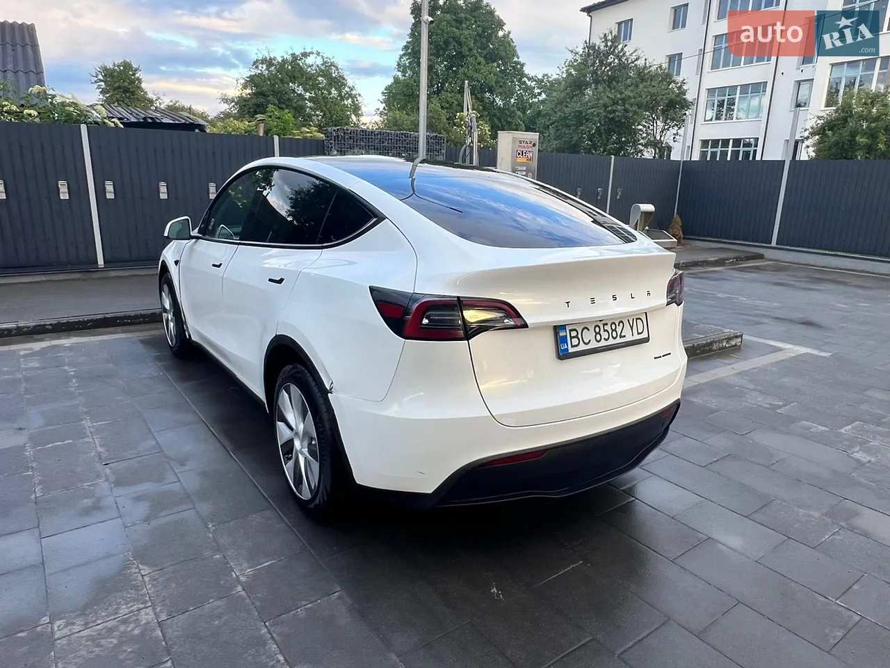 2022 Tesla Model Y - мініатюра 16