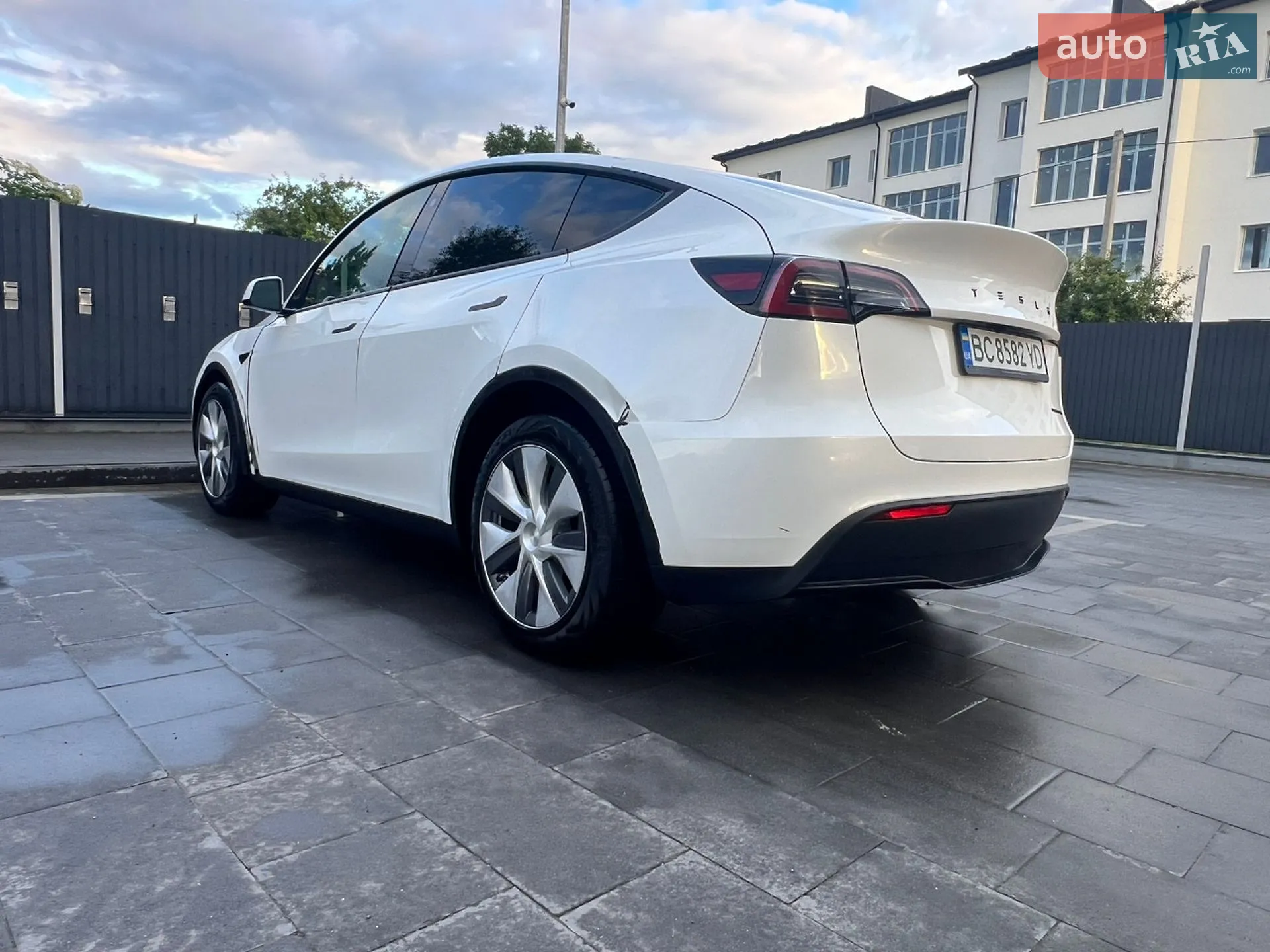 2023 Tesla Model Y - мініатюра 4