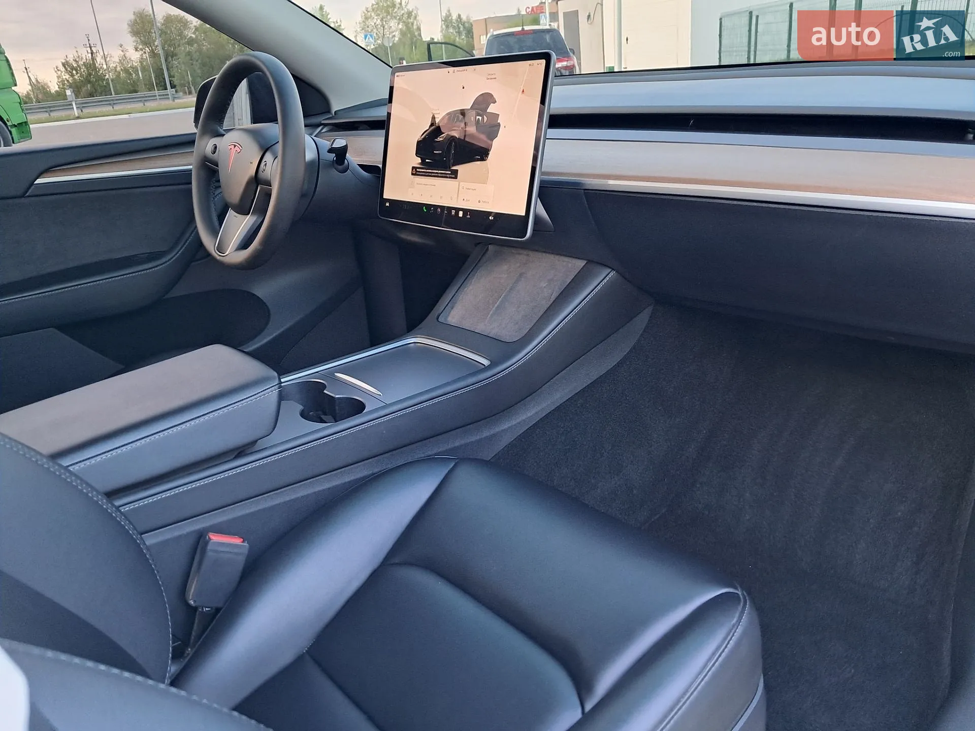 2024 Tesla Model Y - мініатюра 31