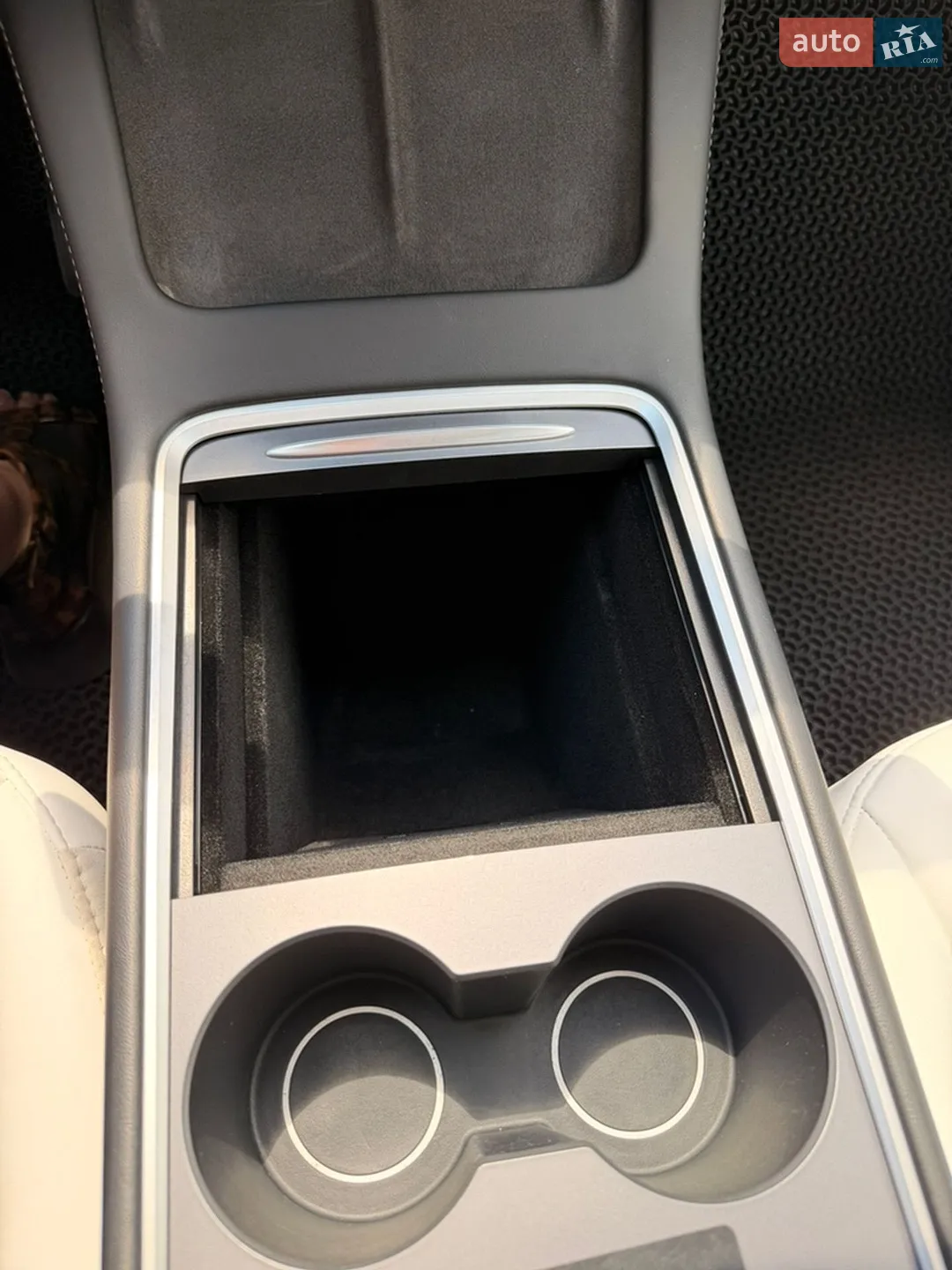 2023 Tesla Model Y - мініатюра 29