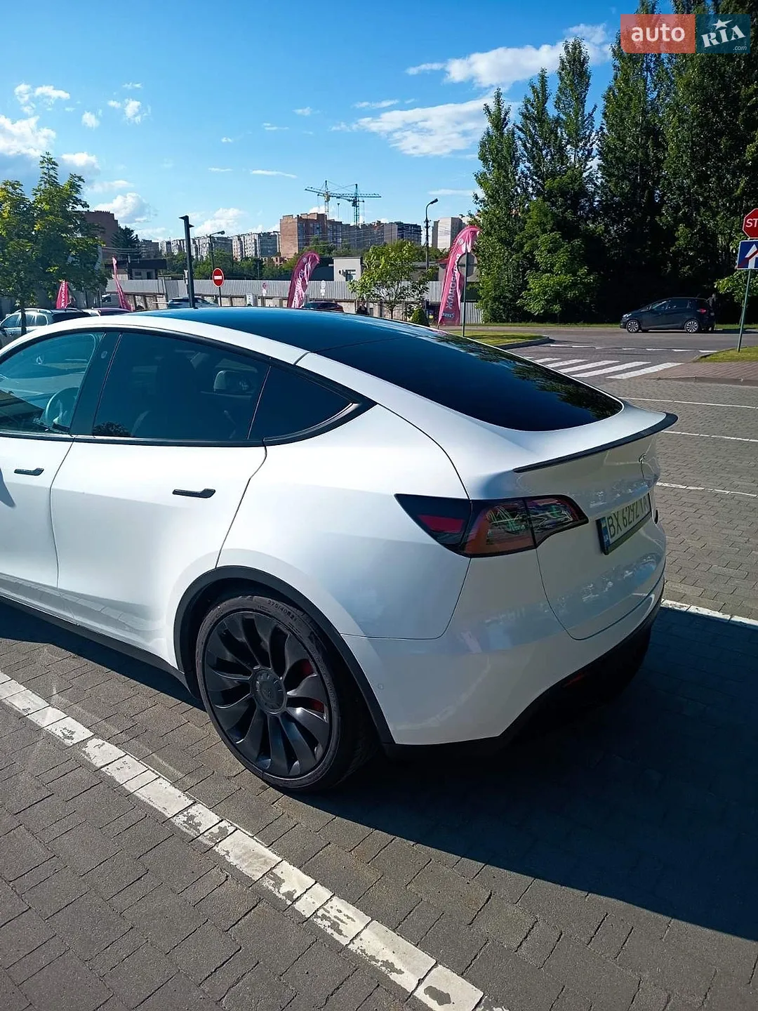 2022 Tesla Model Y - мініатюра 17