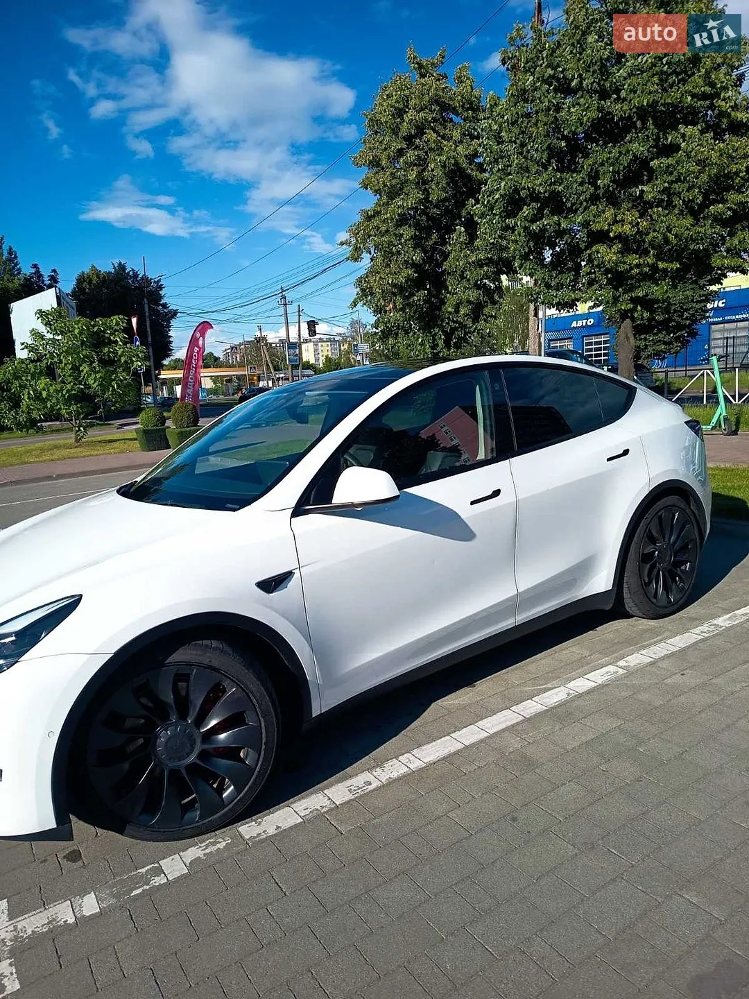 2022 Tesla Model Y - мініатюра 19