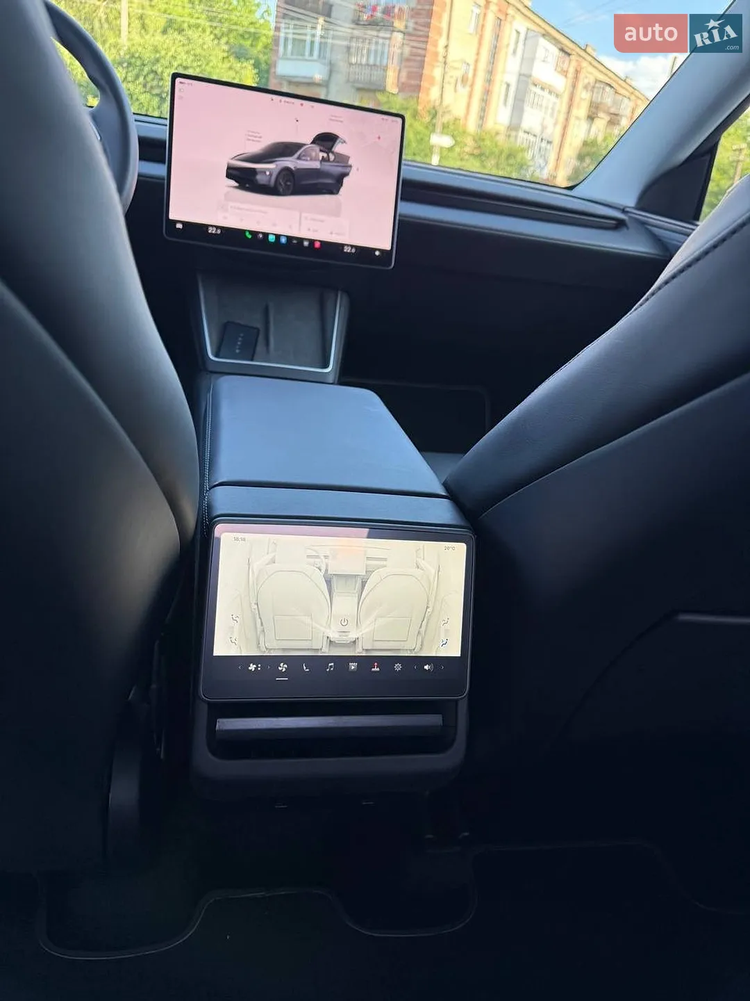 2025 Tesla Model Y - мініатюра 17