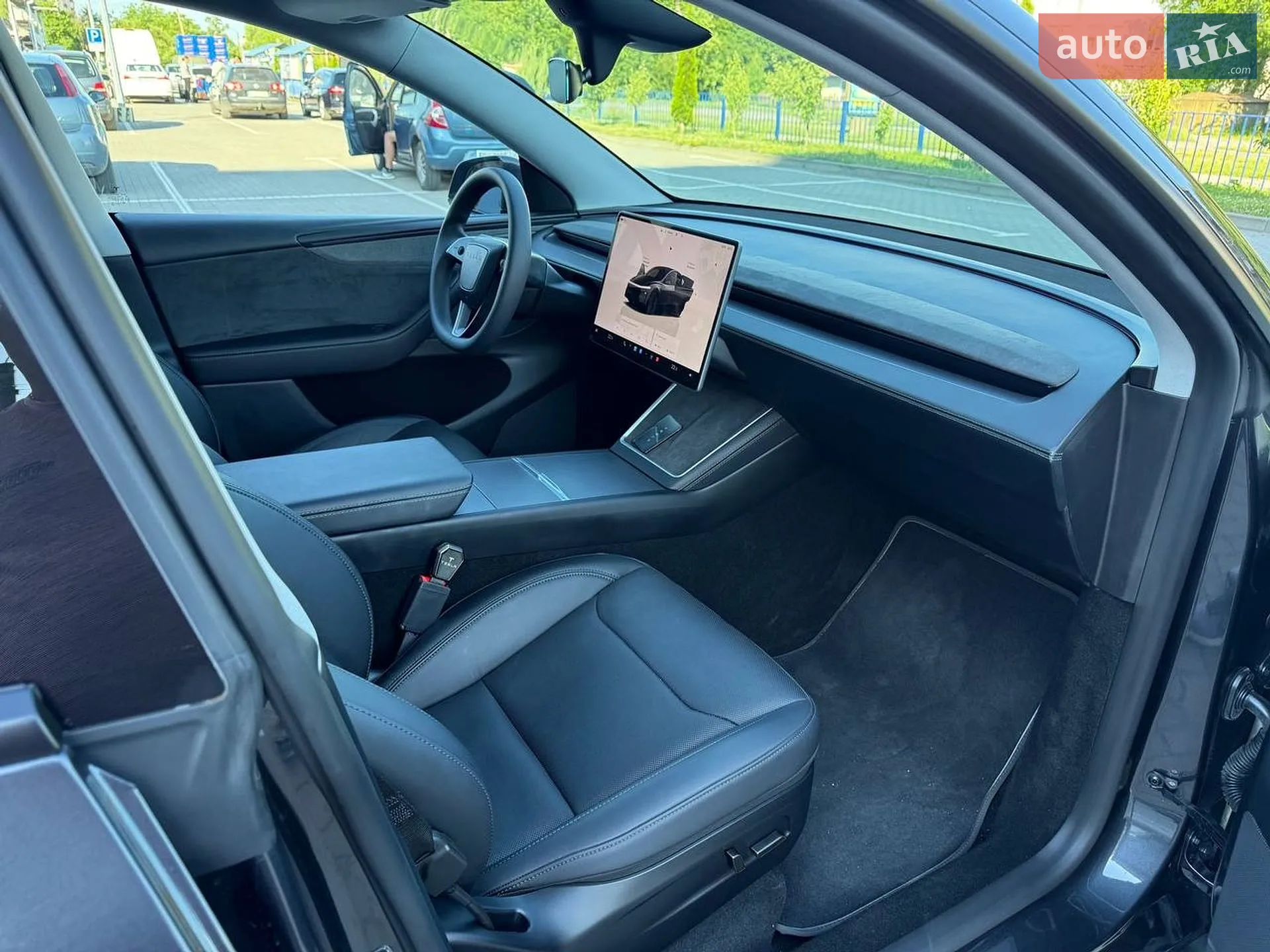 2025 Tesla Model Y - мініатюра 19