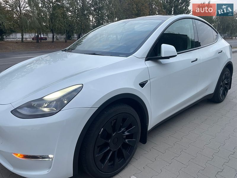 Позашляховик / Кросовер Tesla Model Y 2023 в Білій Церкві