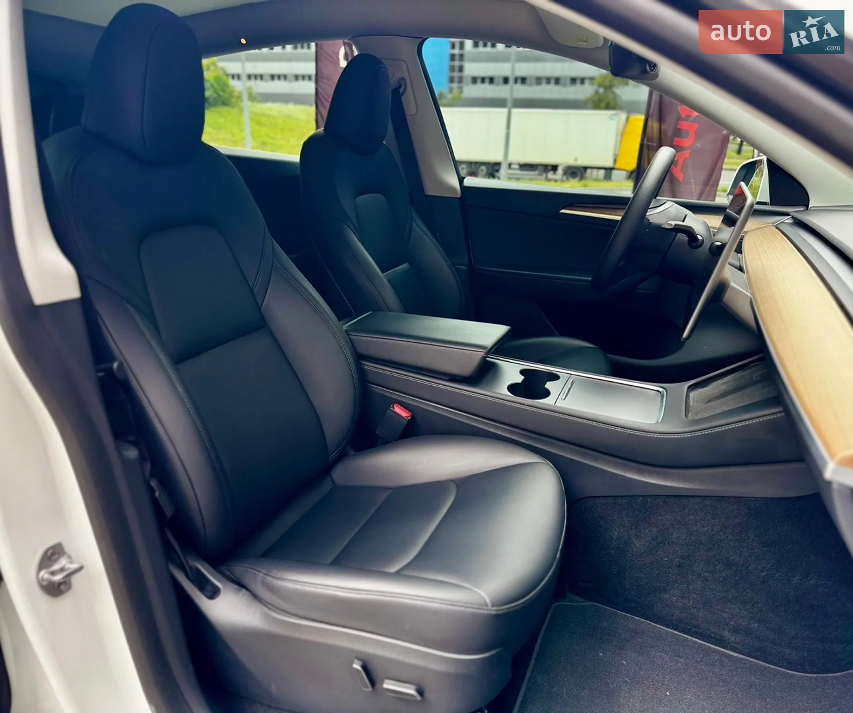 2023 Tesla Model Y - мініатюра 17