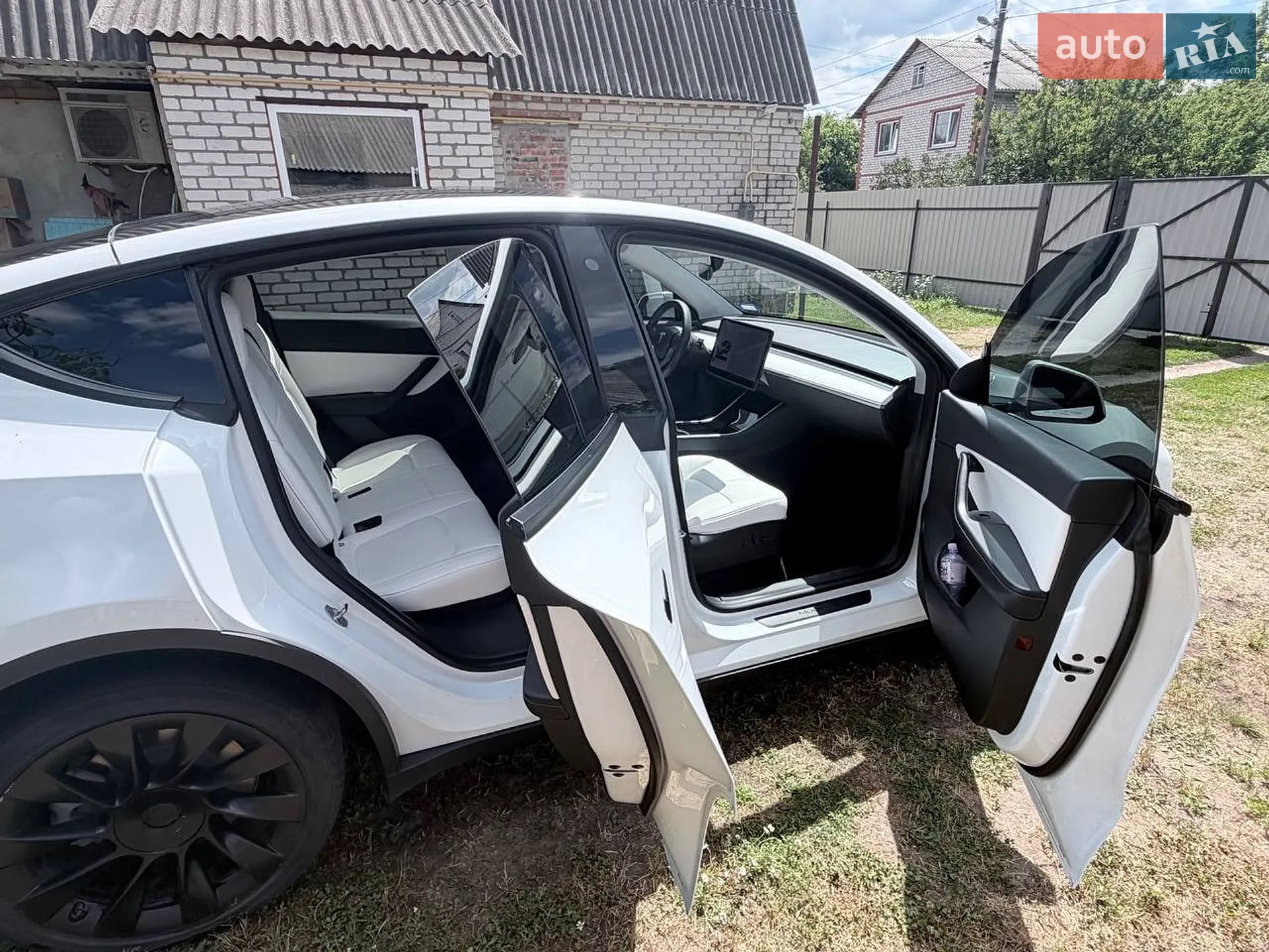 2020 Tesla Model Y - мініатюра 13