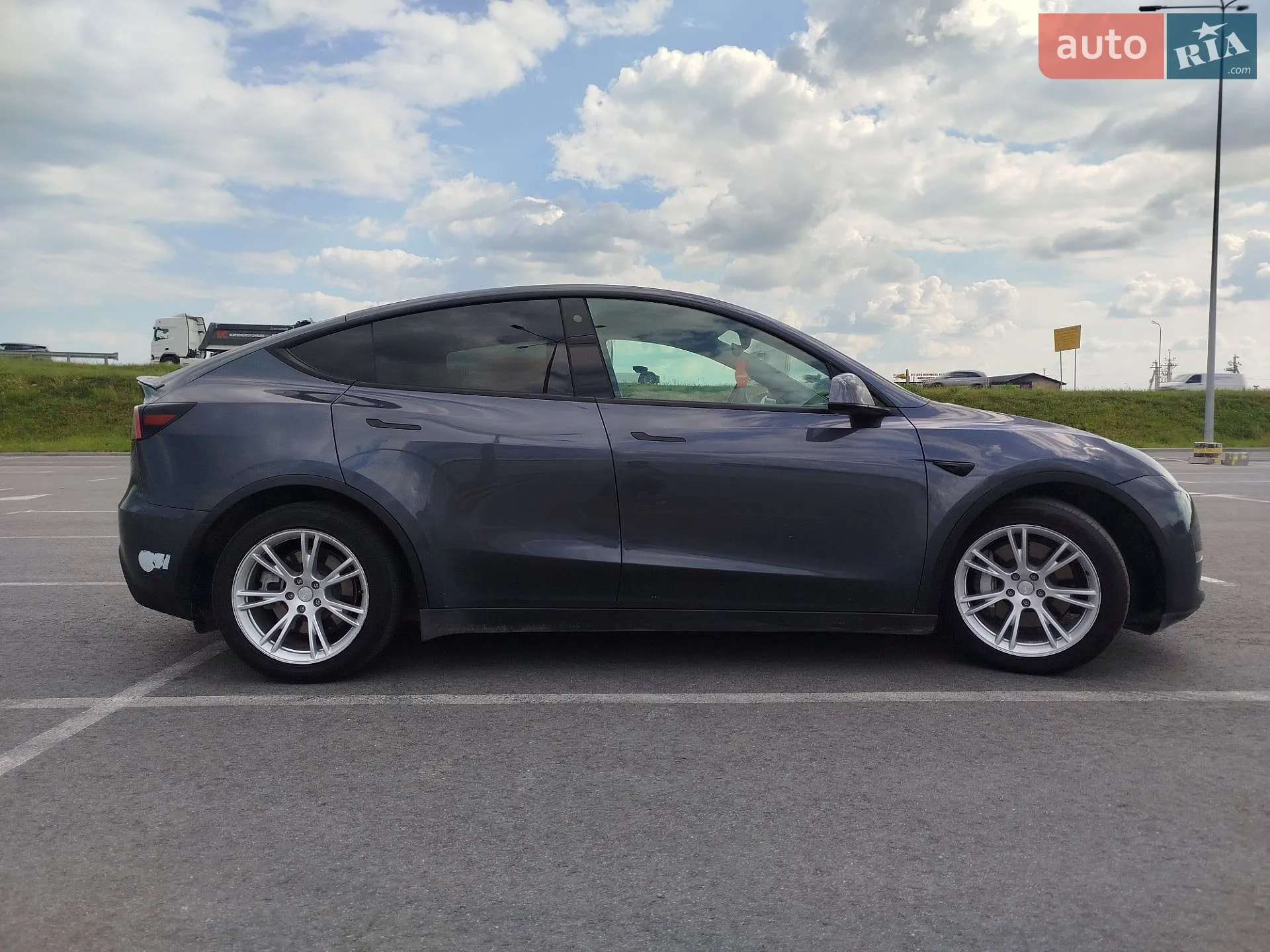2021 Tesla Model Y - мініатюра 4