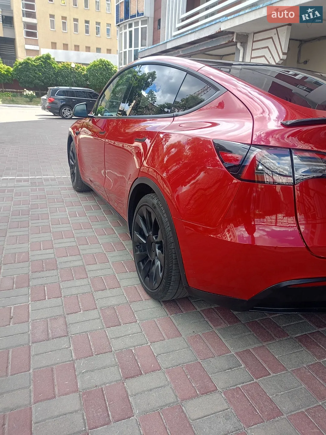 2024 Tesla Model Y - мініатюра 3