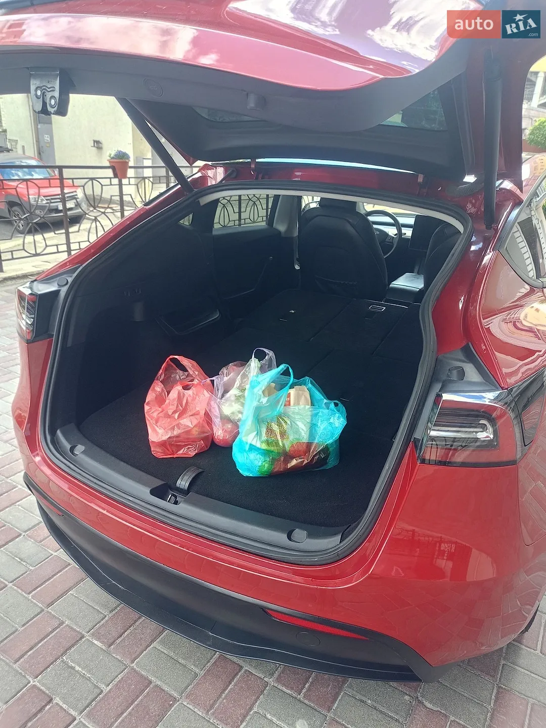 2024 Tesla Model Y - мініатюра 22