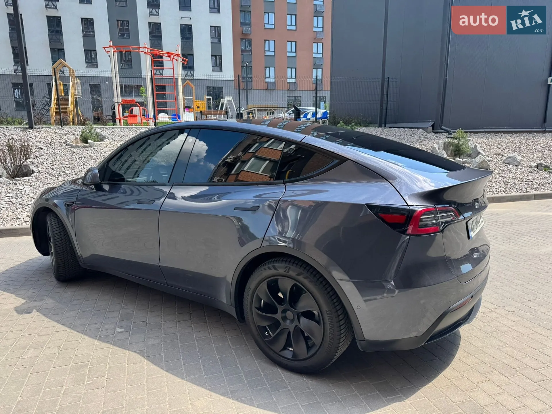 2021 Tesla Model Y - мініатюра 3