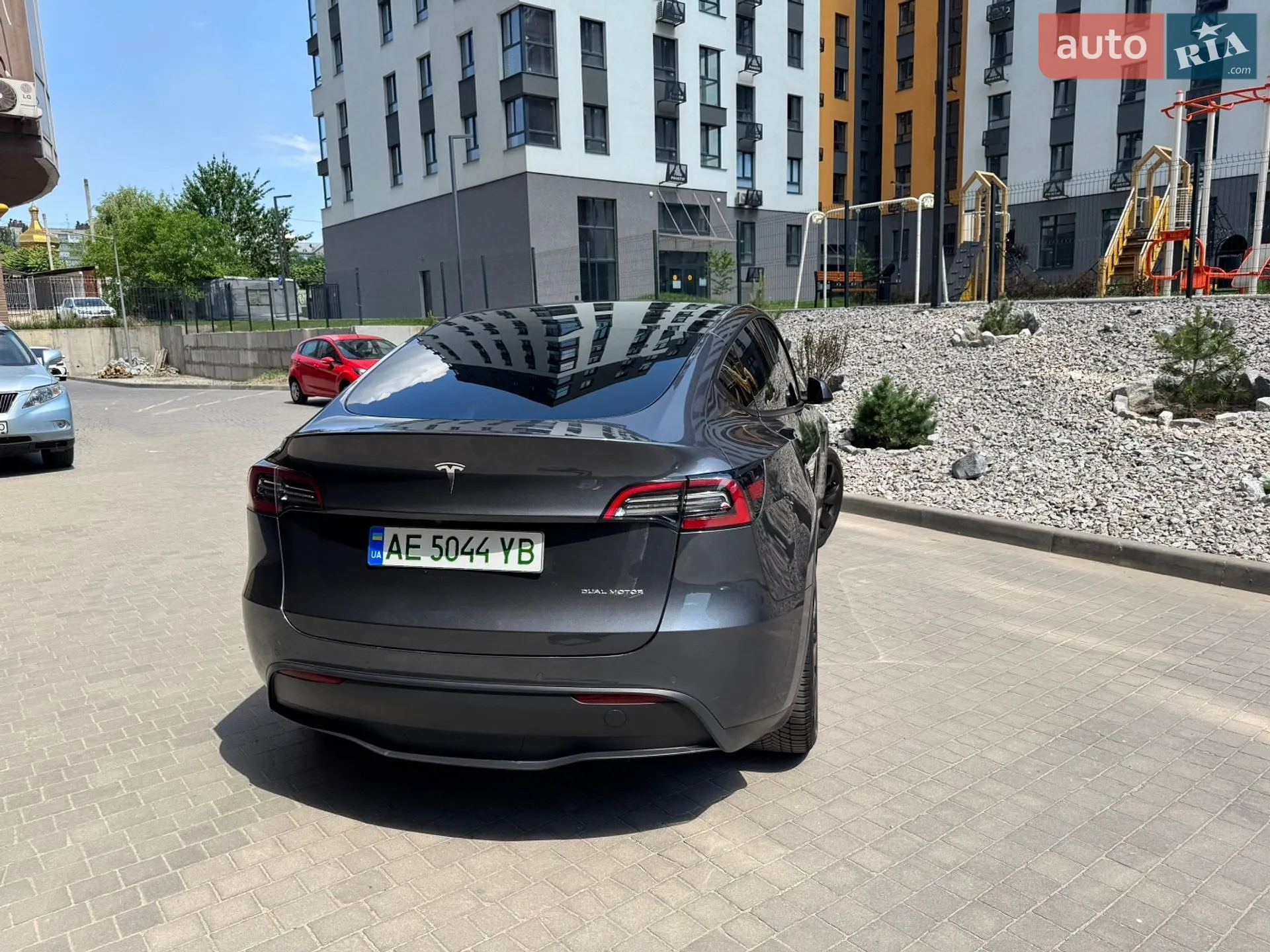 2021 Tesla Model Y - мініатюра 8