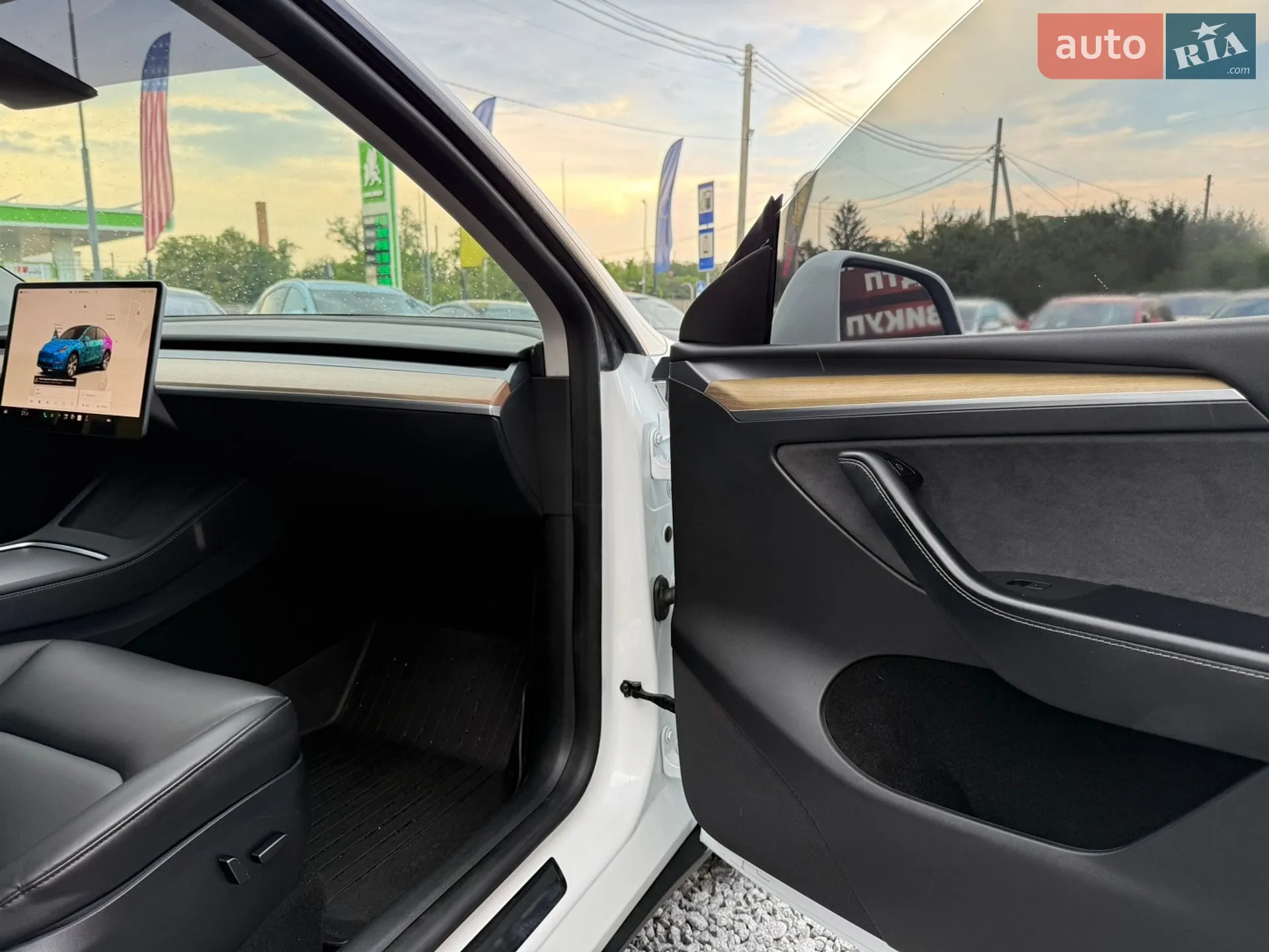 2023 Tesla Model Y - мініатюра 19