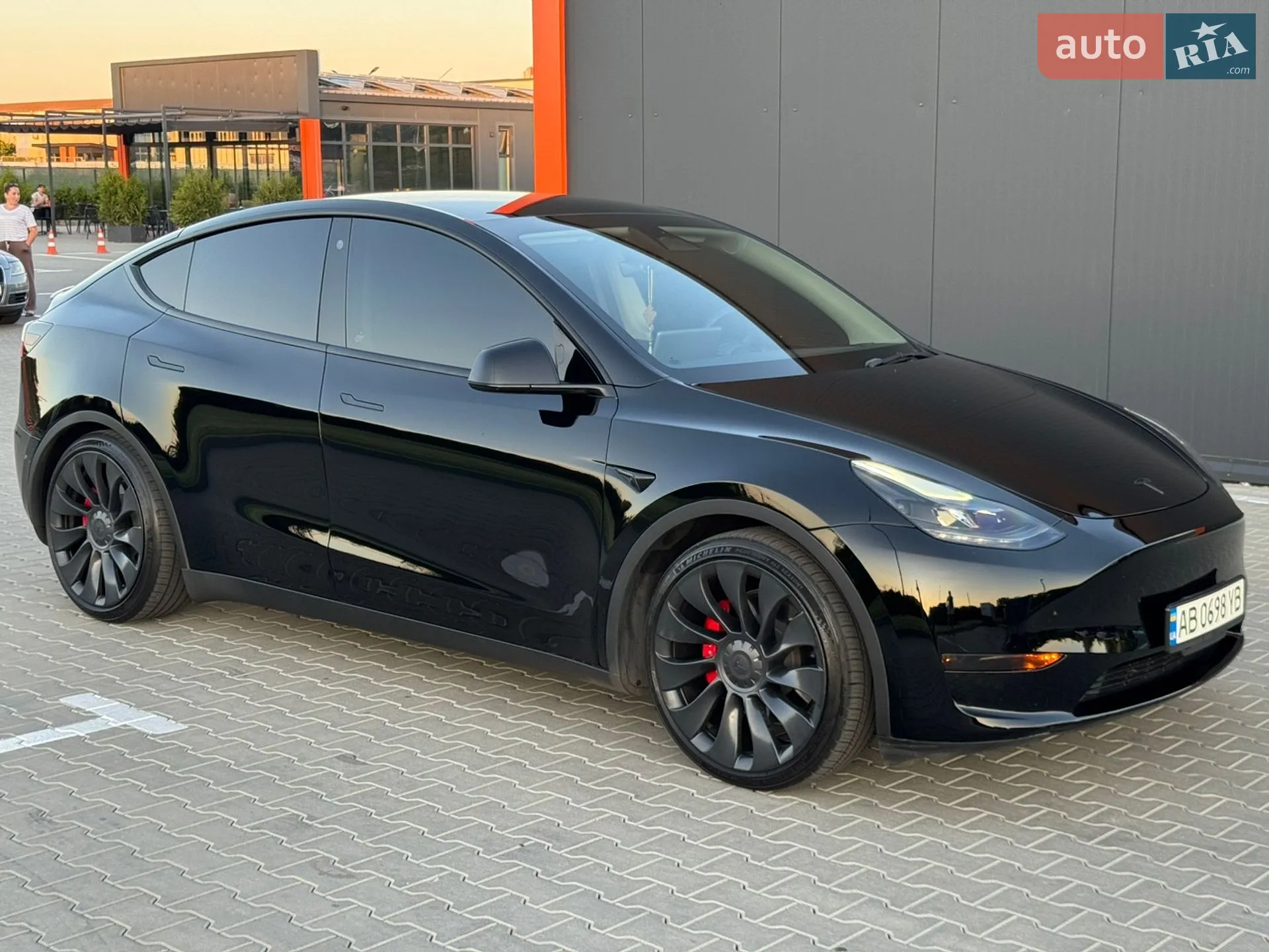 2023 Tesla Model Y - мініатюра 2