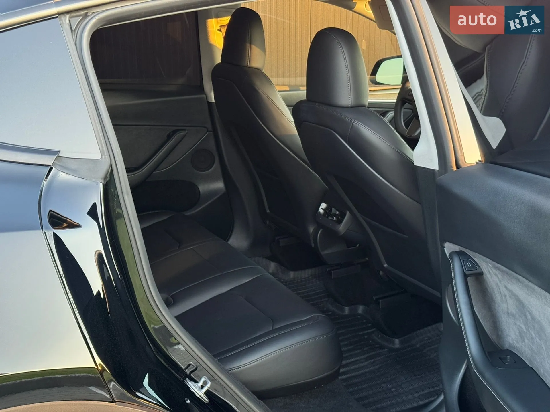 2023 Tesla Model Y - мініатюра 33