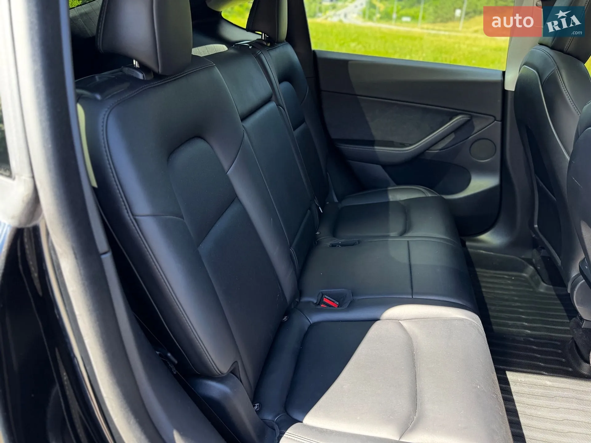 2021 Tesla Model Y - мініатюра 15