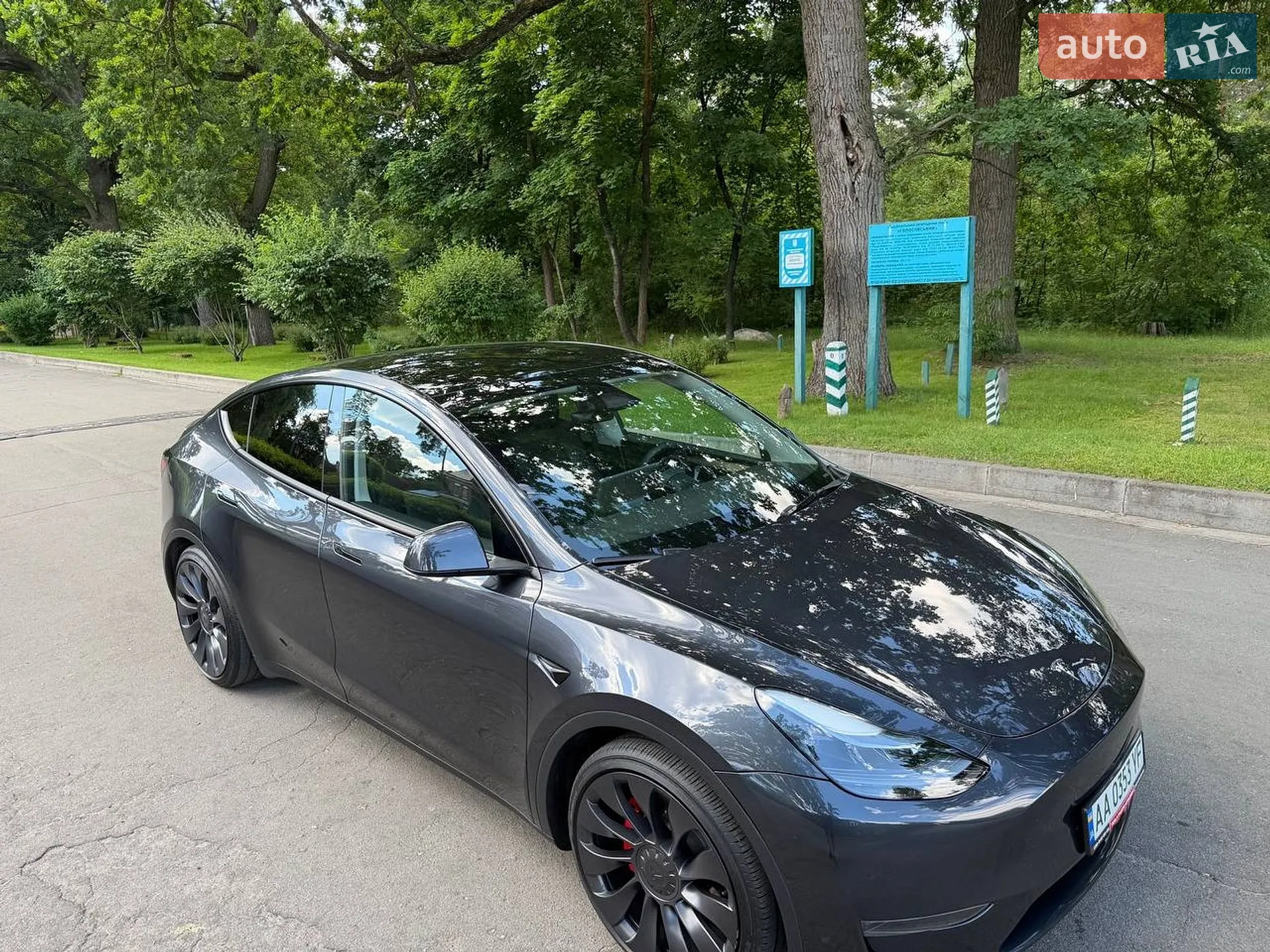 Tesla Model Y 2024 VIN 7SAYGDEF6RA291217 фото оголошення 26 з 61
