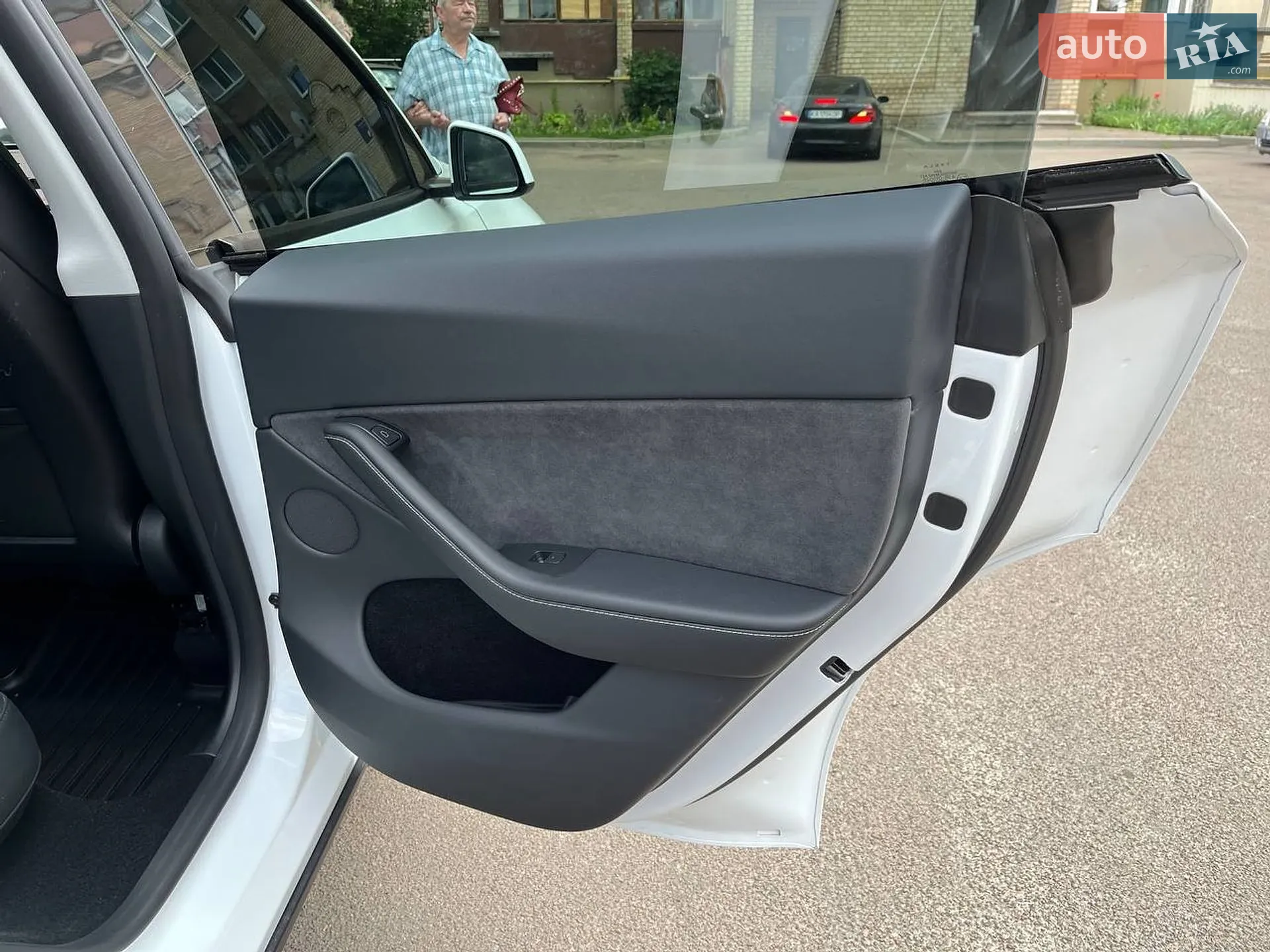 2024 Tesla Model Y - мініатюра 11