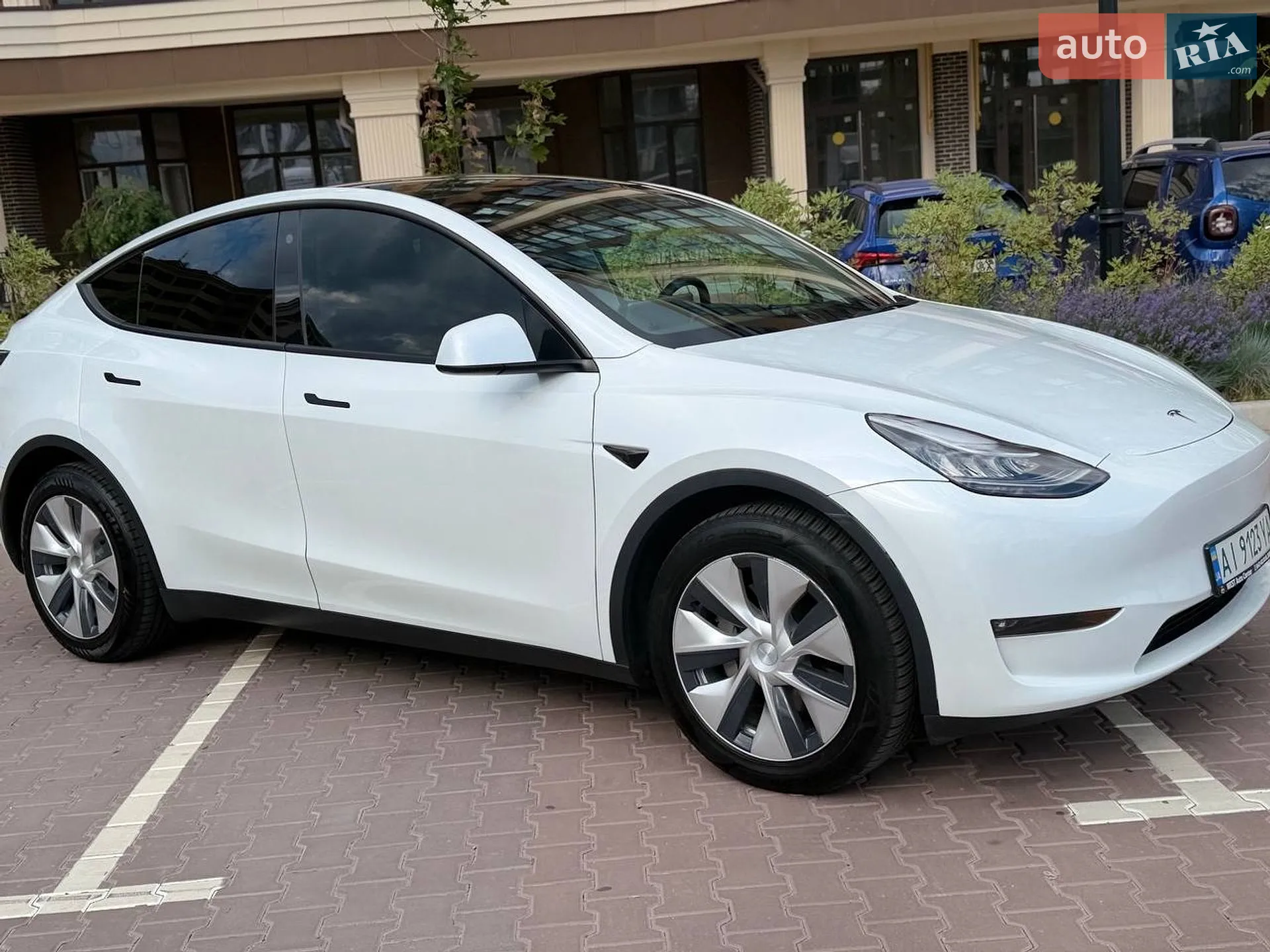 2023 Tesla Model Y - мініатюра 4