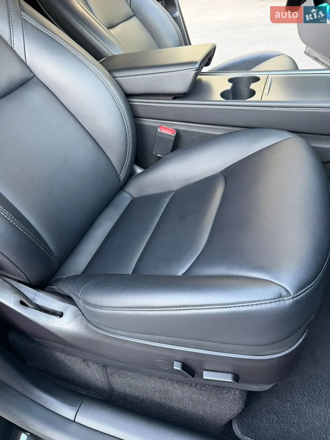 2022 Tesla Model Y - мініатюра 52