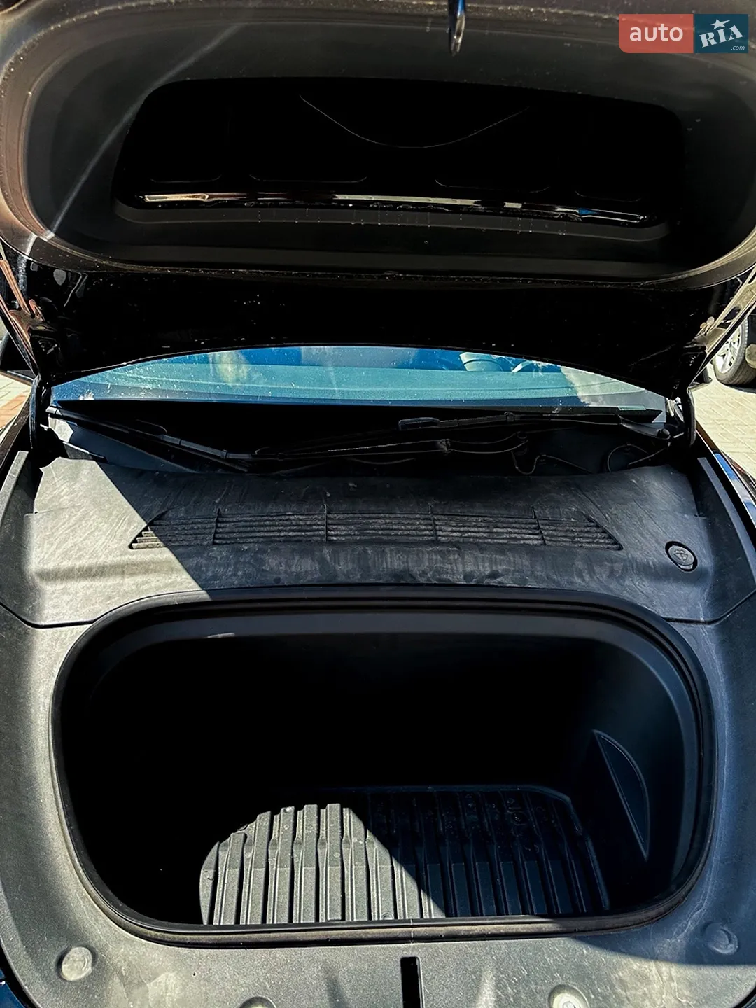 2022 Tesla Model Y - мініатюра 8