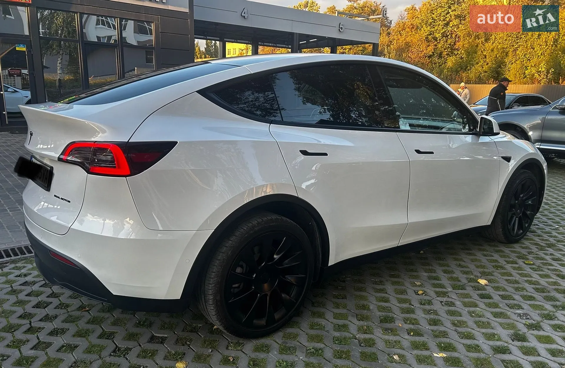 2022 Tesla Model Y - мініатюра 4