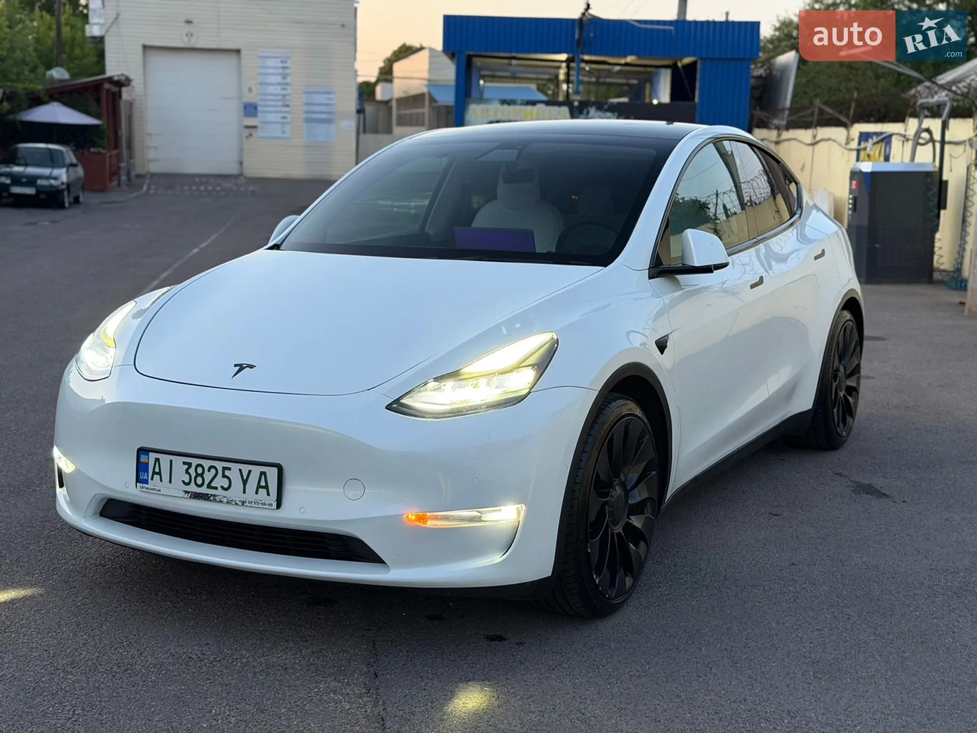 2022 Tesla Model Y - мініатюра 21