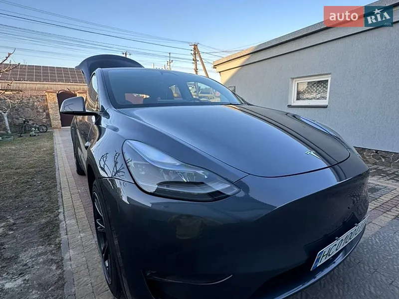 Tesla Model Y