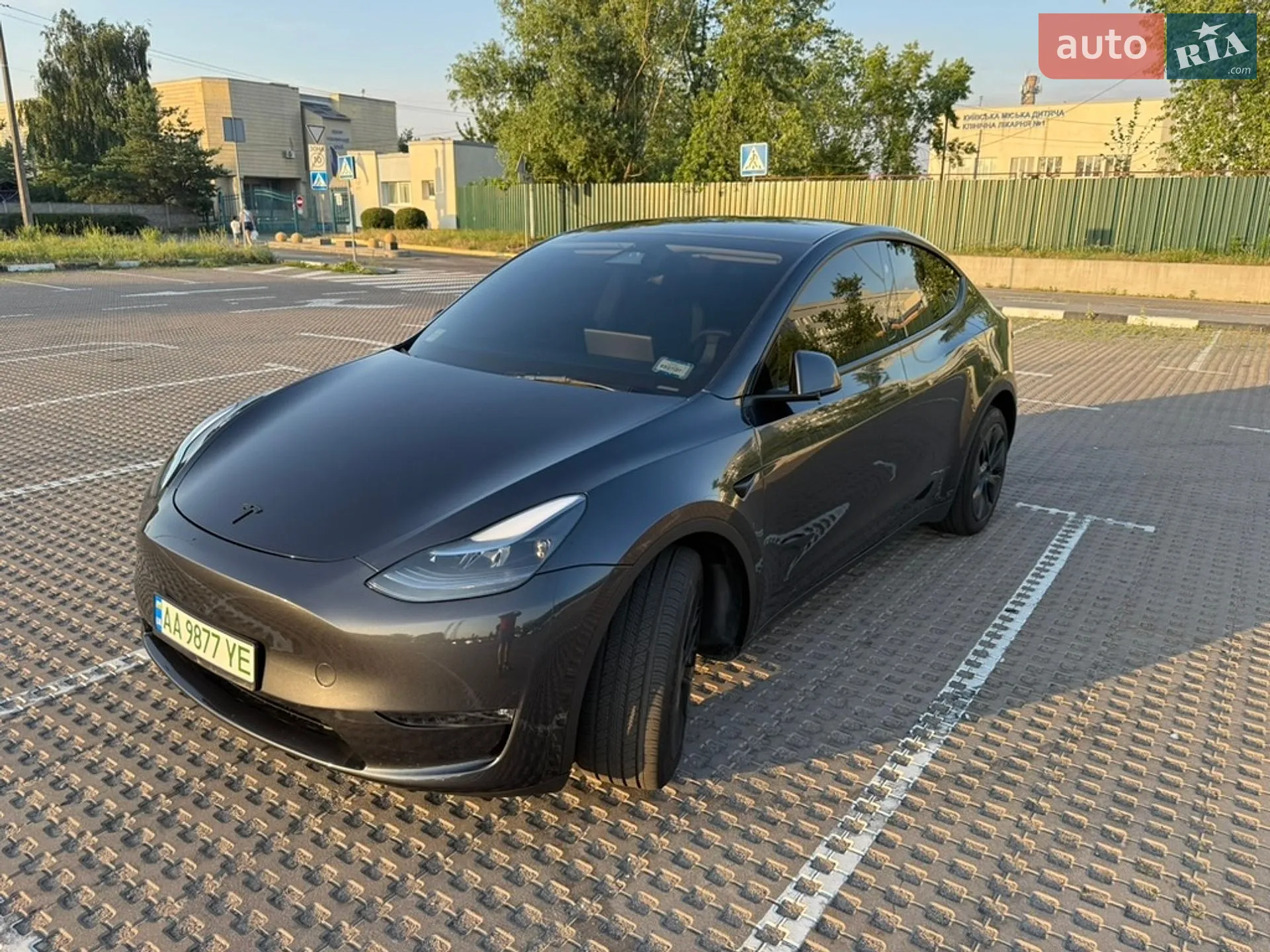 2025 Tesla Model Y - мініатюра 9