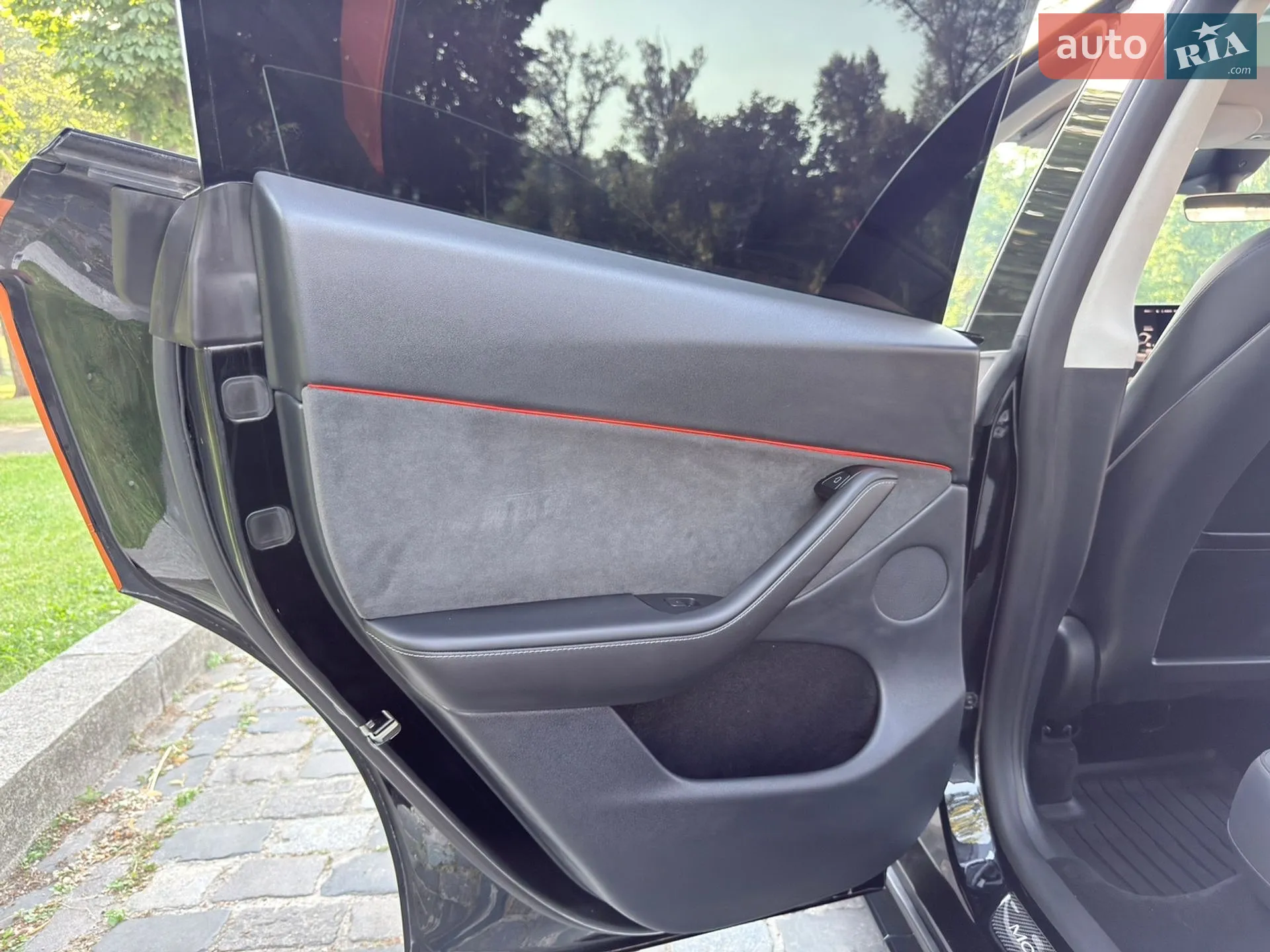 2024 Tesla Model Y - мініатюра 43