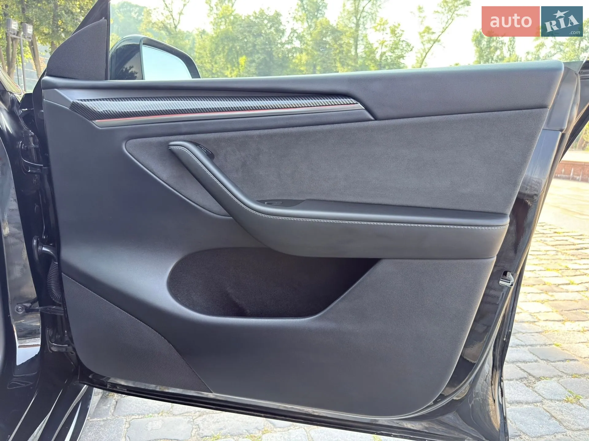 2024 Tesla Model Y - мініатюра 64