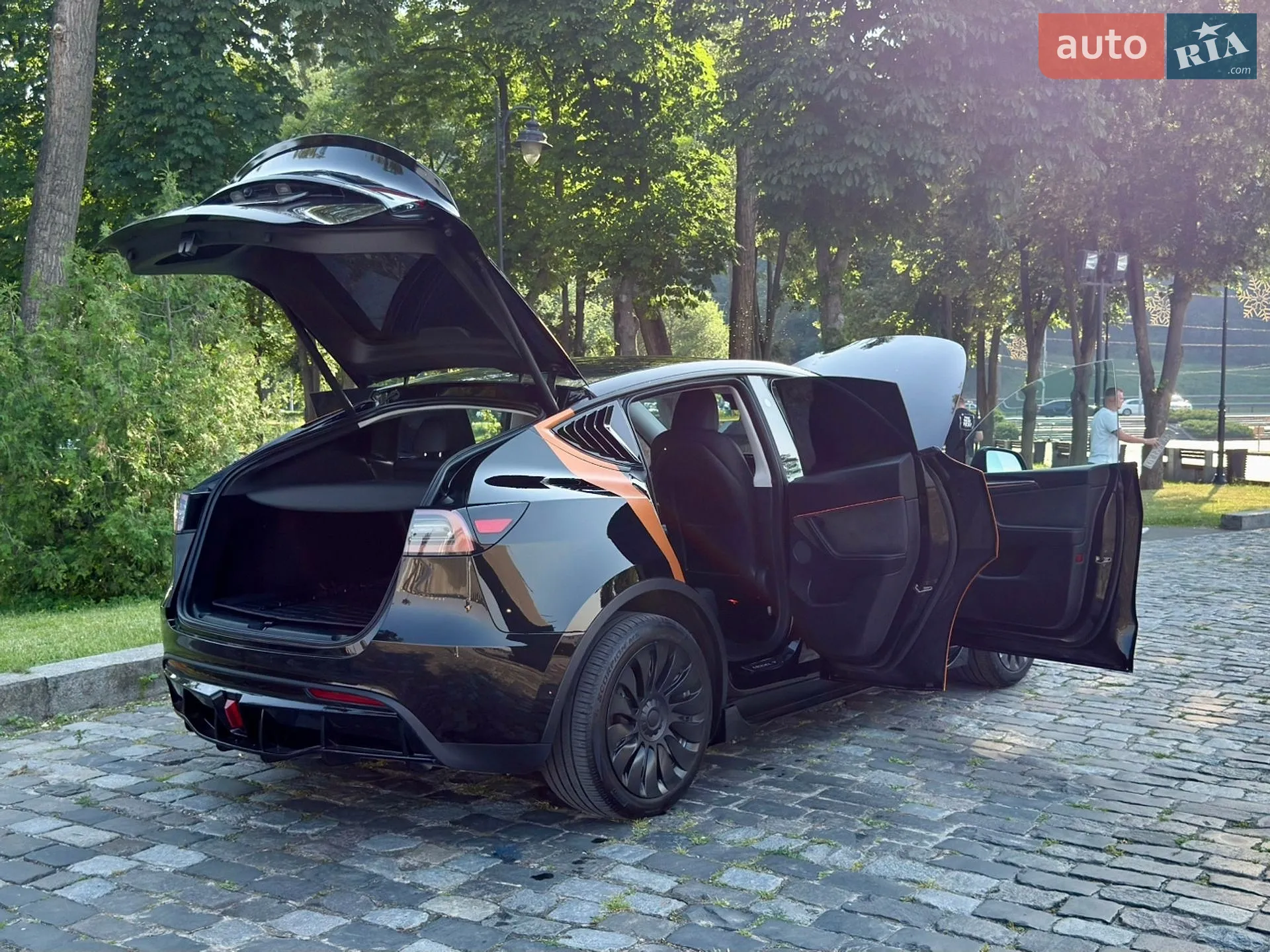 2024 Tesla Model Y - мініатюра 76