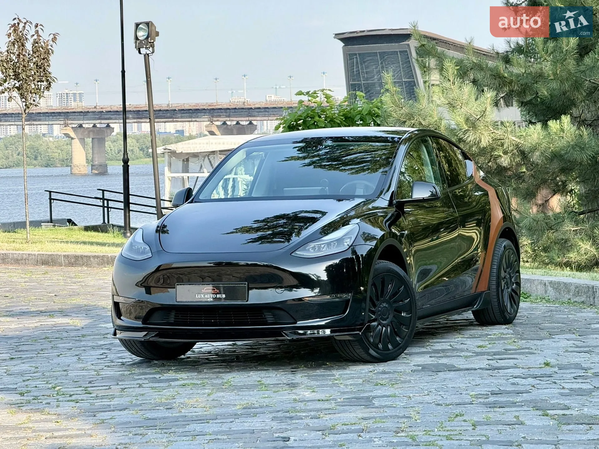 2024 Tesla Model Y - мініатюра 164