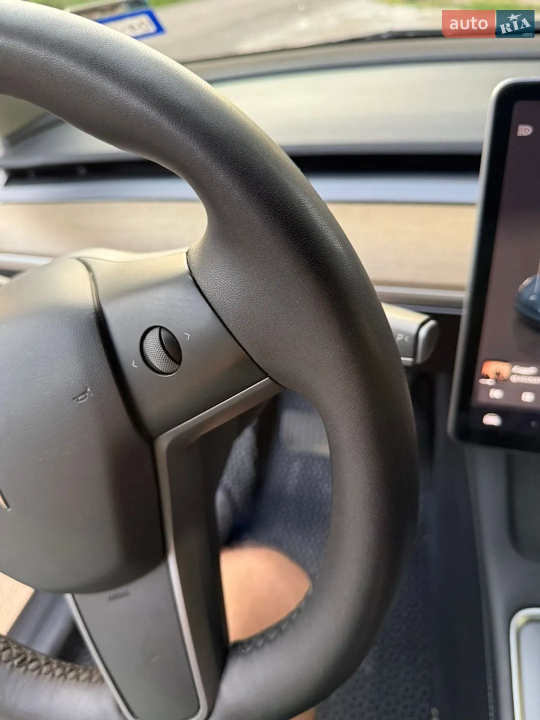 2022 Tesla Model Y - мініатюра 23