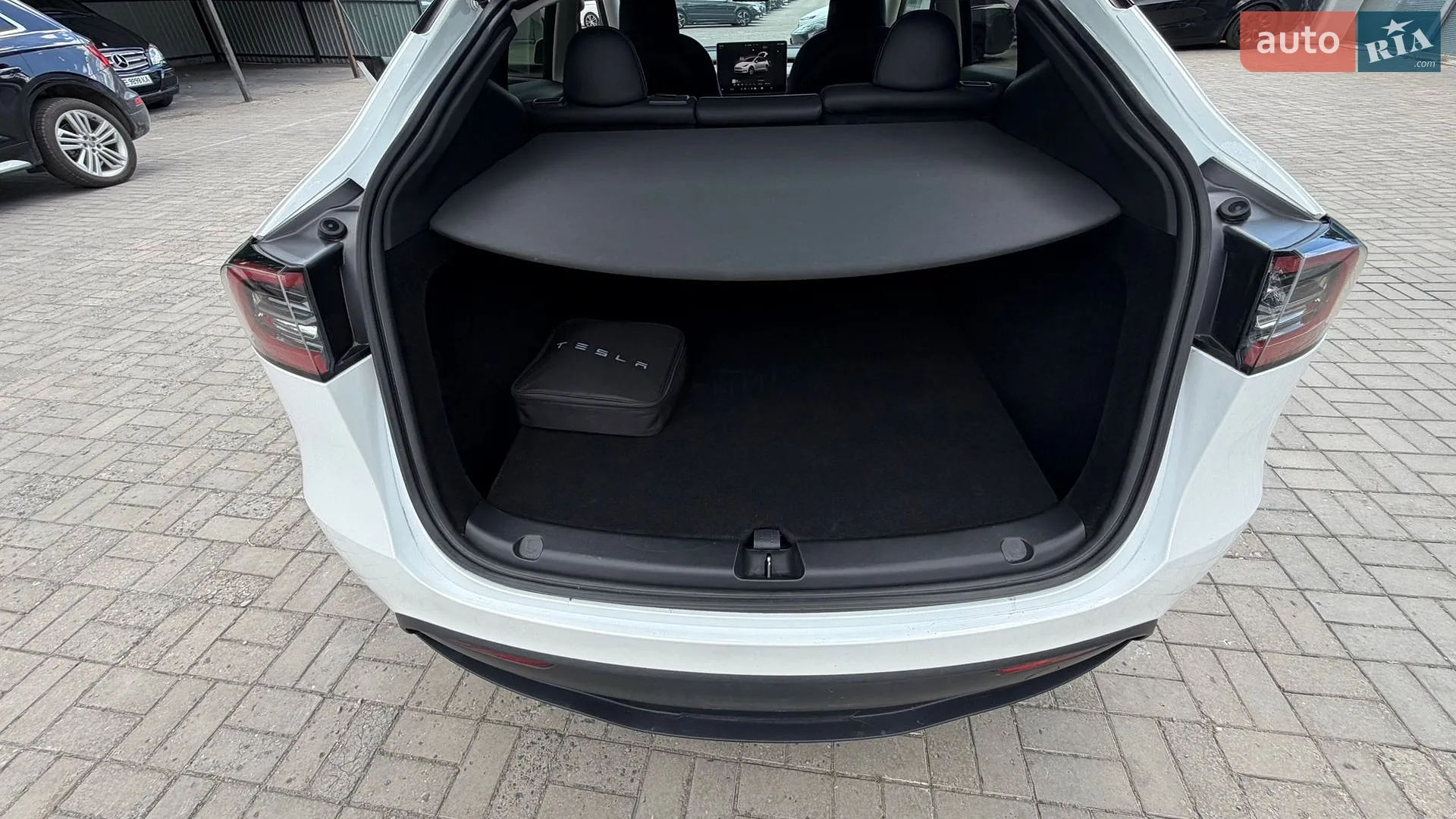 2023 Tesla Model Y - мініатюра 16