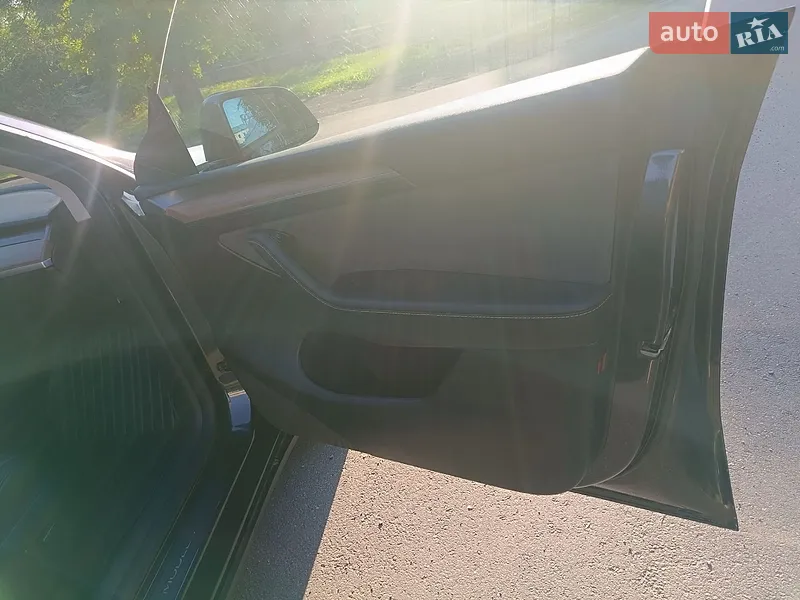 Tesla Model Y 2024 VIN 7SAYGDED1RF053597 фото оголошення 15 з 66