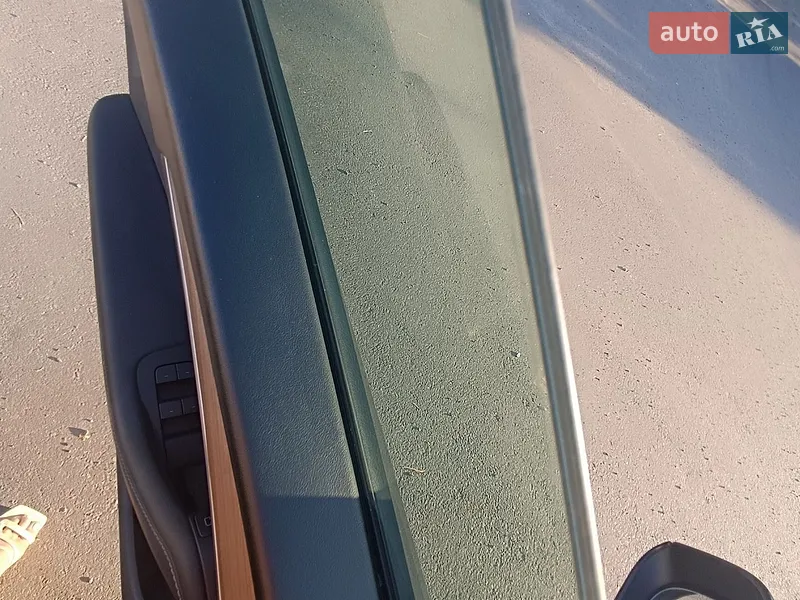 Tesla Model Y 2024 VIN 7SAYGDED1RF053597 фото оголошення 36 з 66