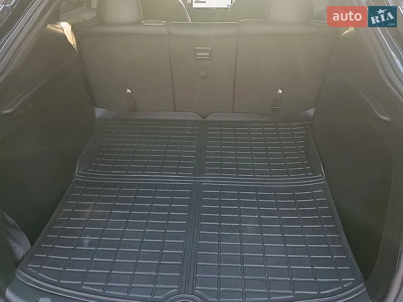 Tesla Model Y 2024 VIN 7SAYGDED1RF053597 фото оголошення 39 з 66