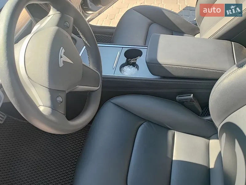 Tesla Model Y 2025 VIN 7SAYGDEF2SA366176 фото оголошення 6 з 37
