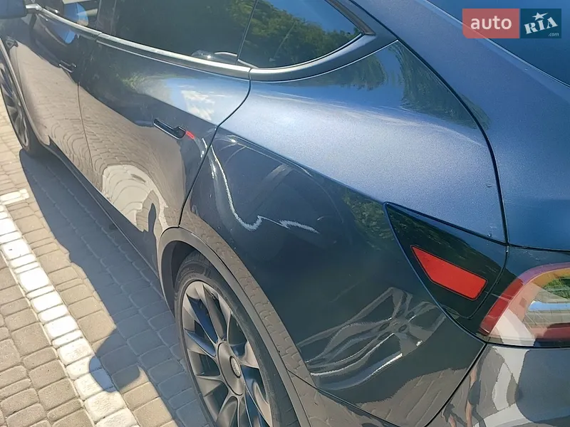 Tesla Model Y 2025 VIN 7SAYGDEF2SA366176 фото оголошення 5 з 37