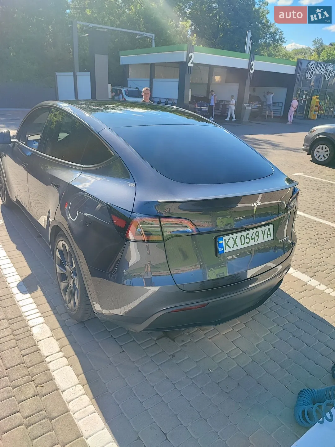 Tesla Model Y 2025 VIN 7SAYGDEF2SA366176 фото оголошення 11 з 22