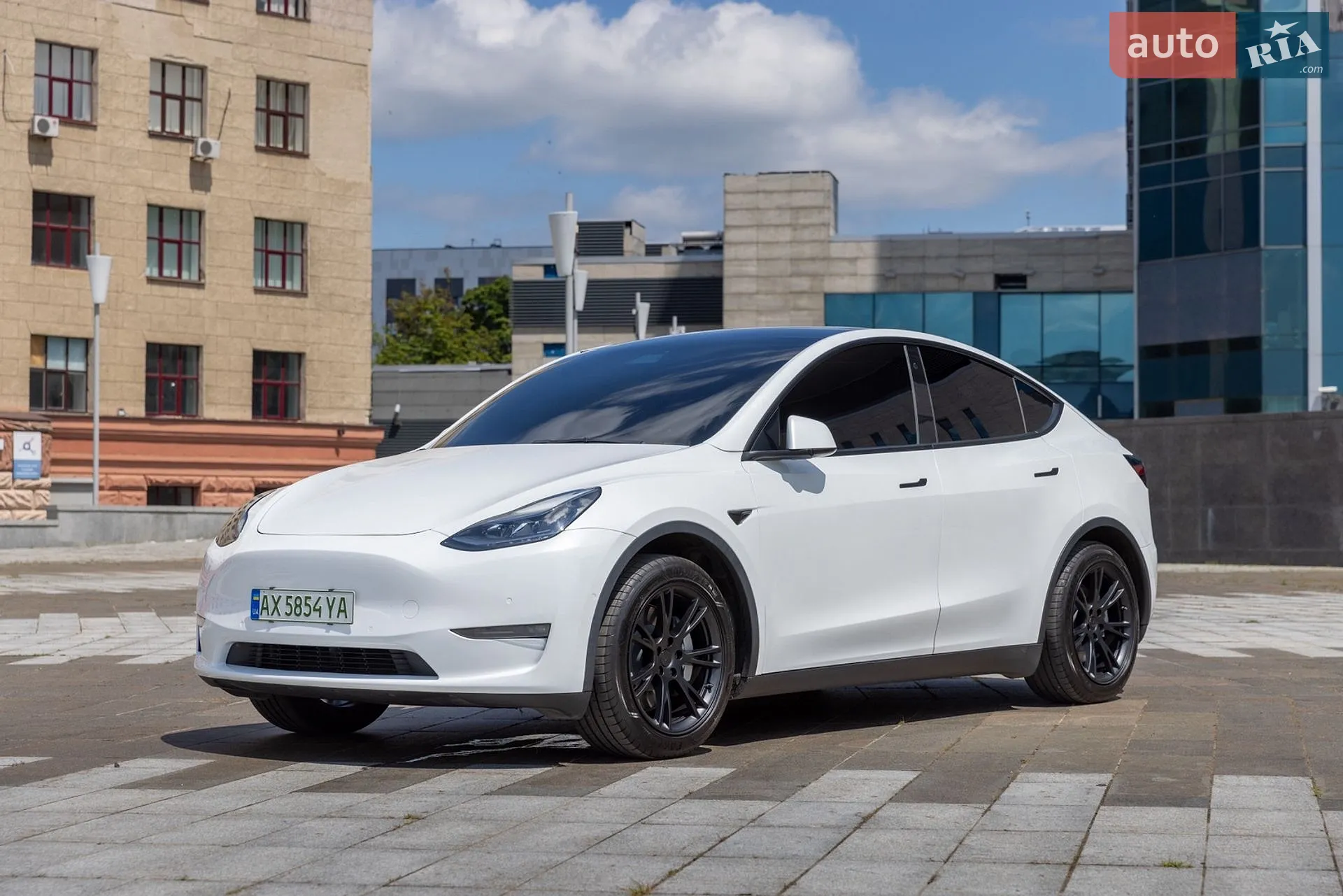 2021 Tesla Model Y - фото 1