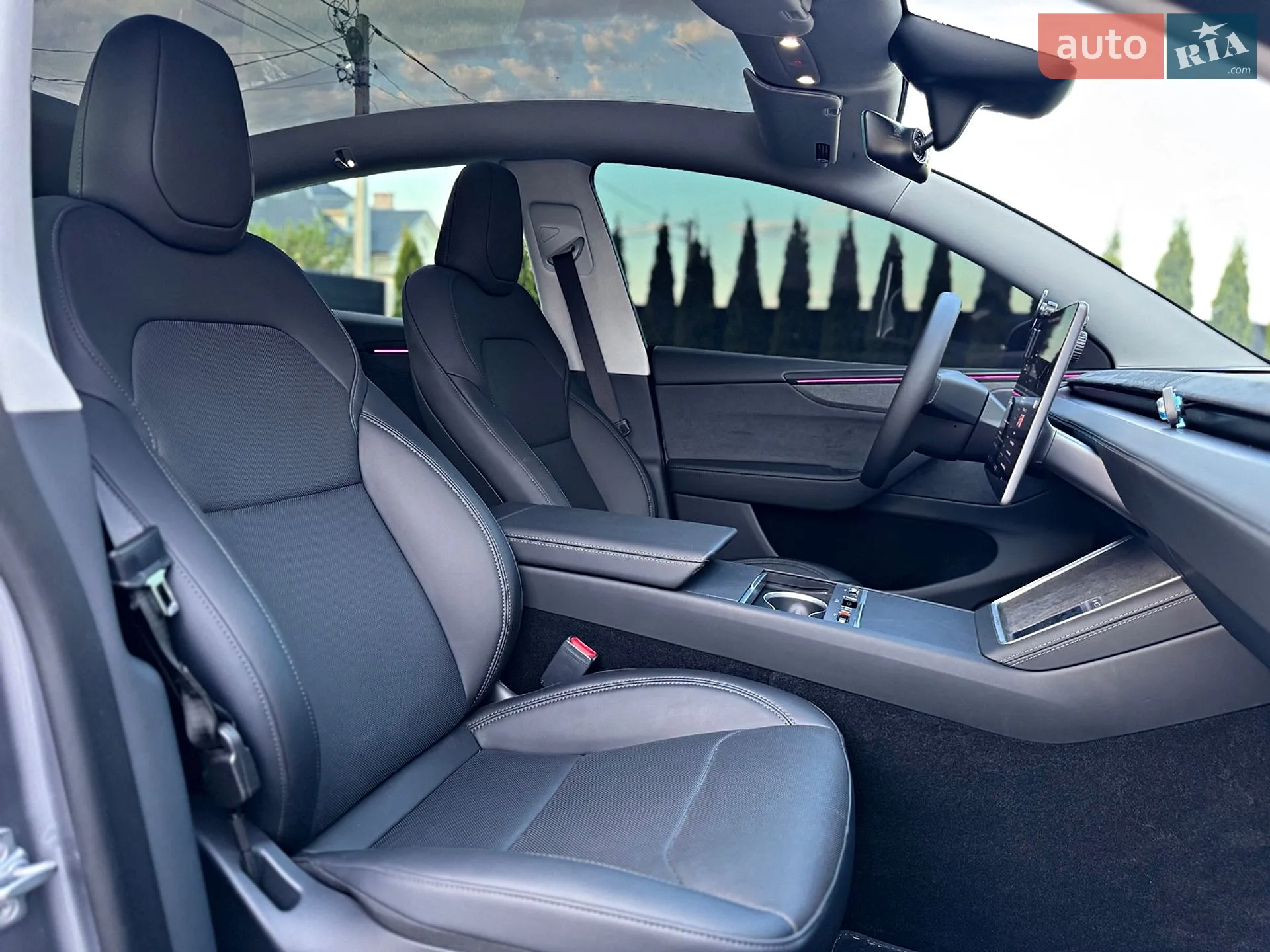 2025 Tesla Model Y - мініатюра 23