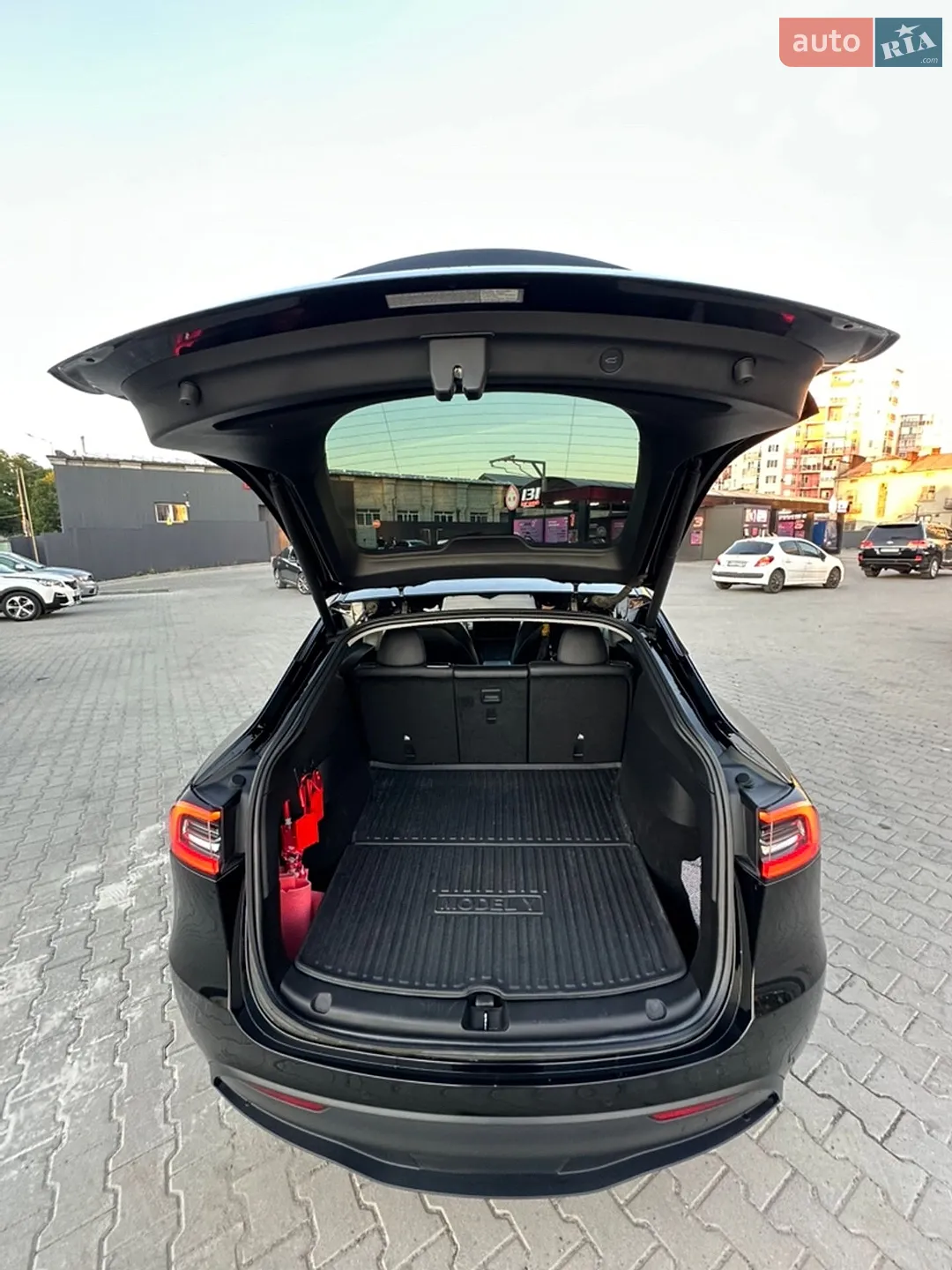 2021 Tesla Model Y - мініатюра 14
