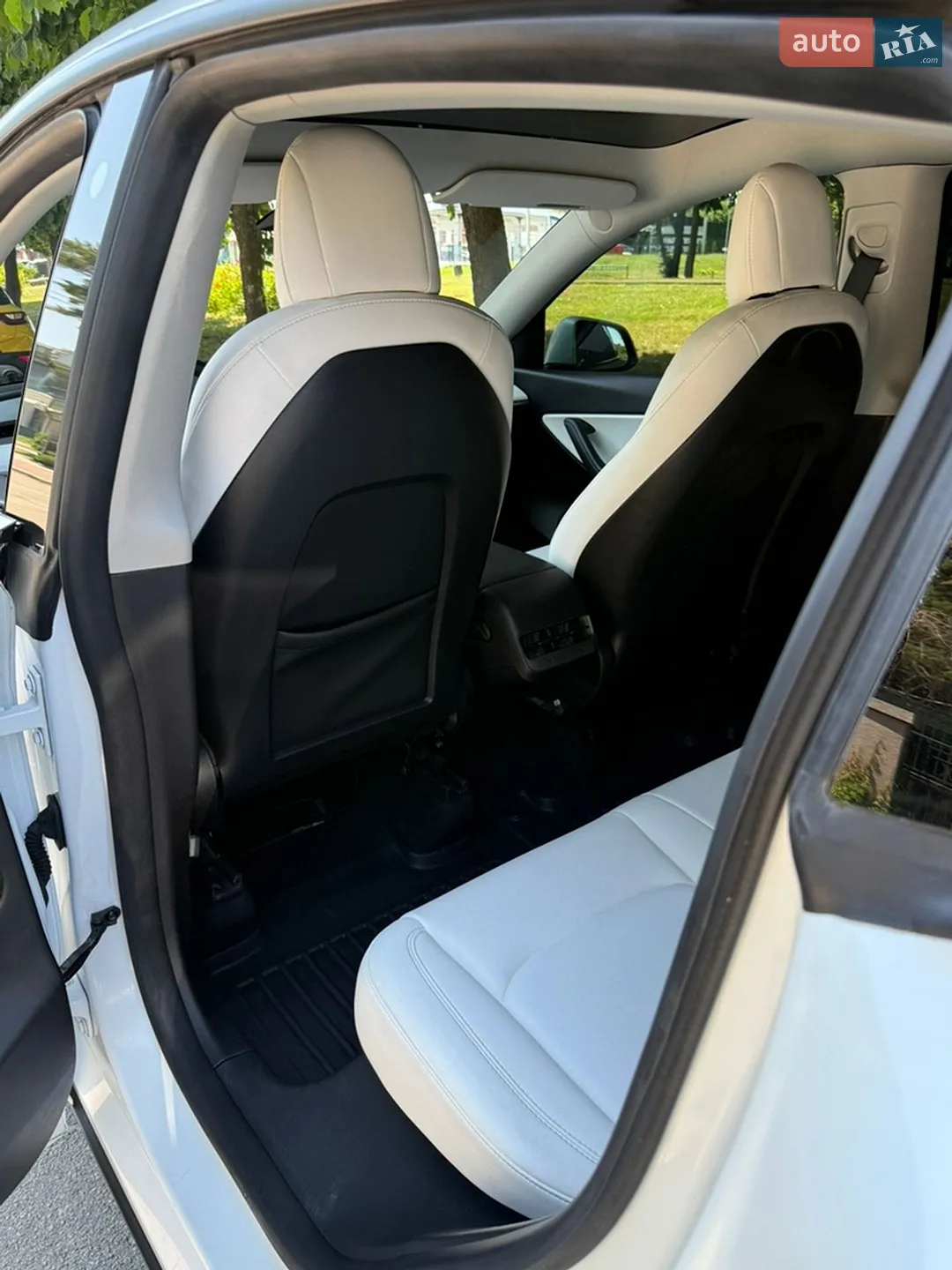 2022 Tesla Model Y - мініатюра 14