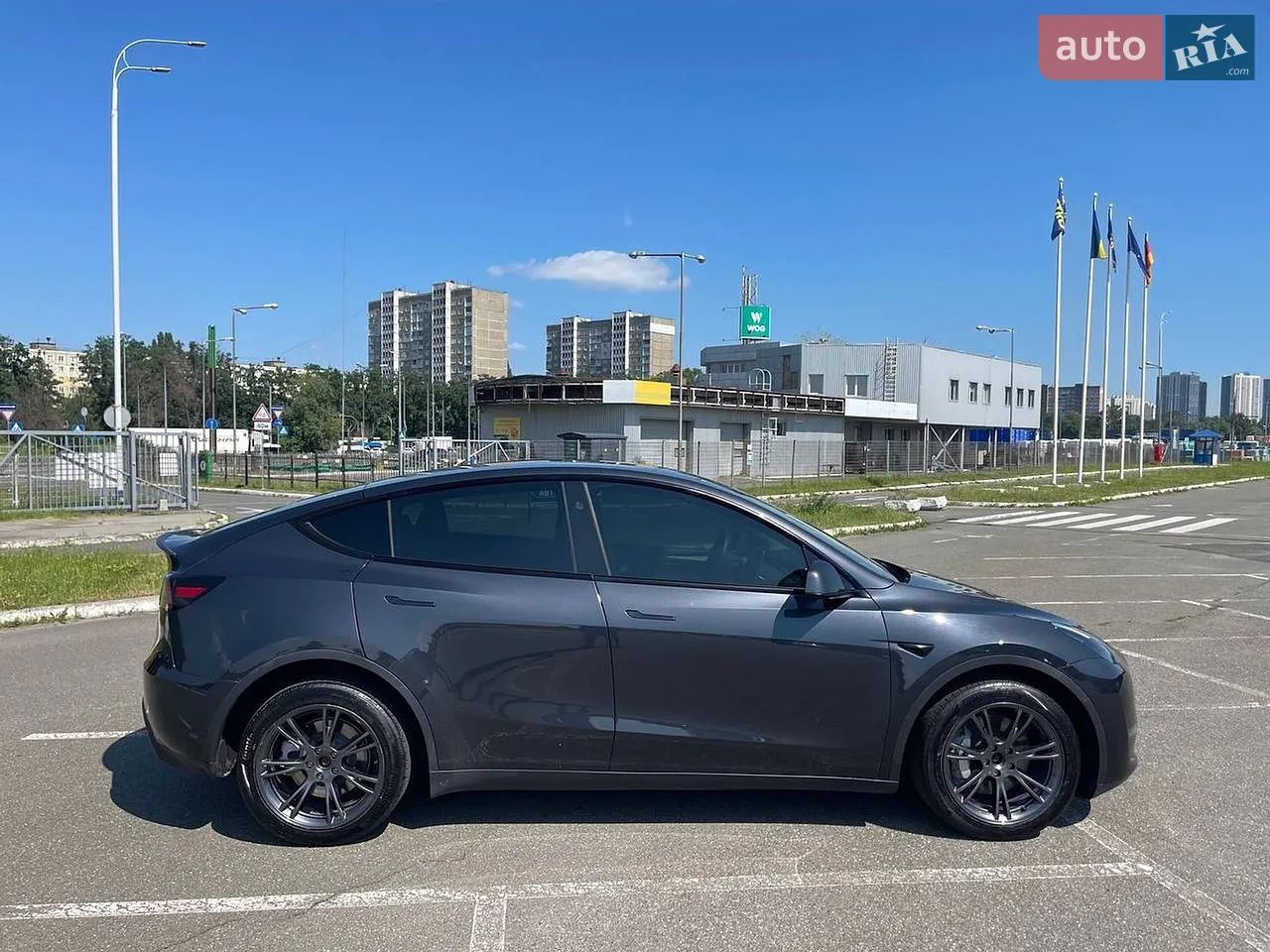2023 Tesla Model Y - мініатюра 22