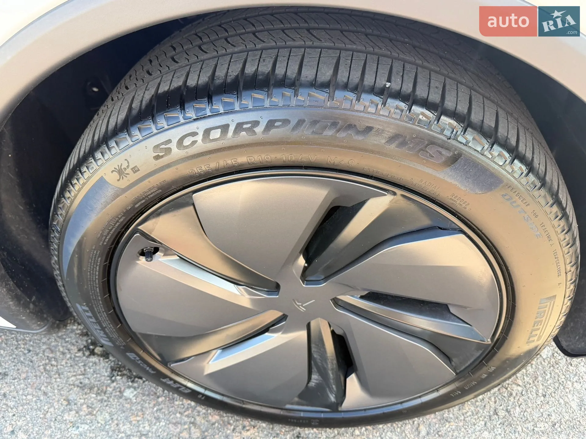 2025 Tesla Model Y - мініатюра 13